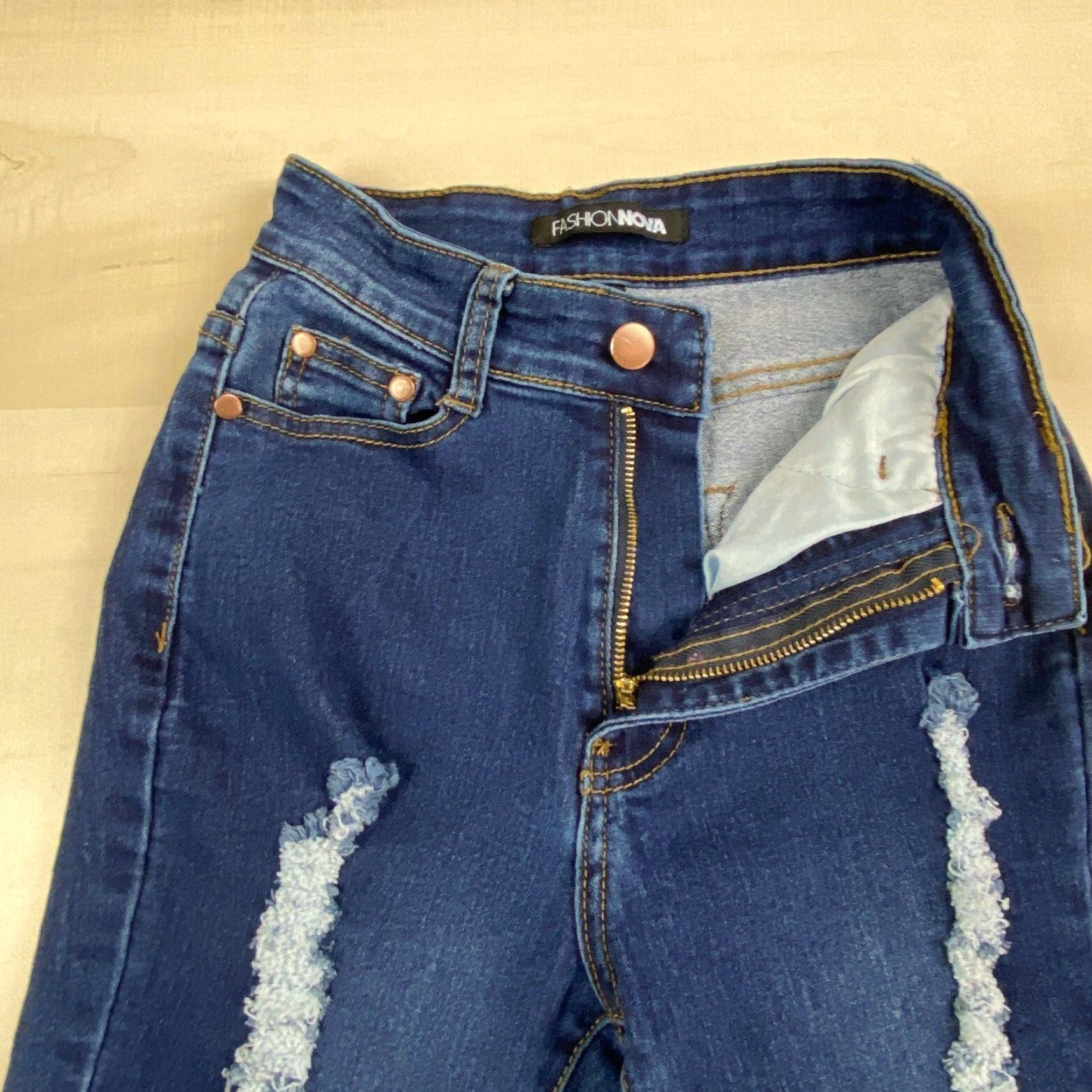 Fashion Nova Fashion Nova Womens High Waist Juniors Distressed Jeans Size 1 2 Size 25" / US 0 / IT 36 - 3 Thumbnail