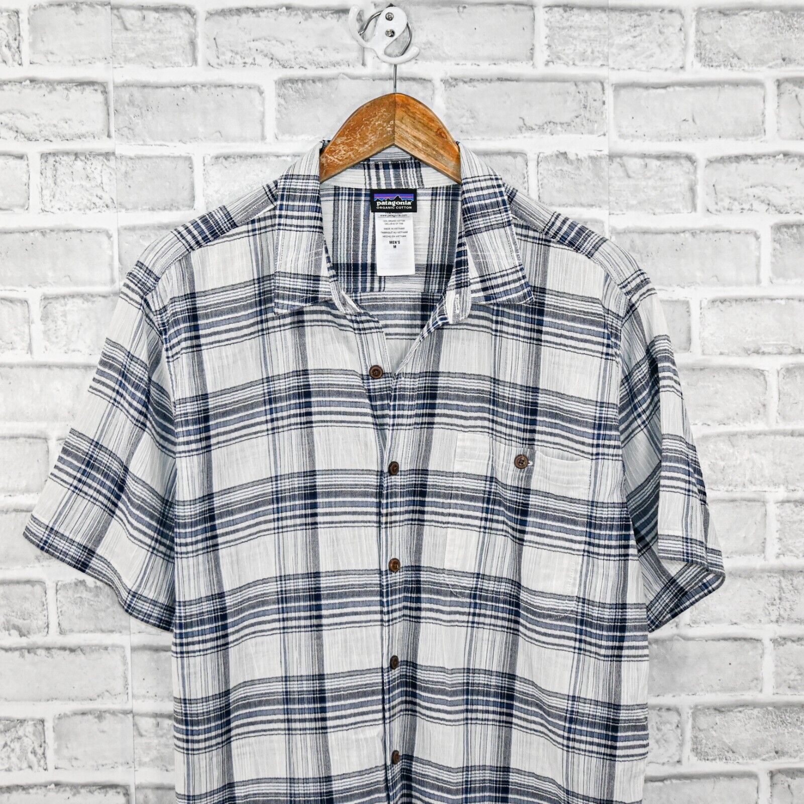 Patagonia Patagonia Organic cotton short sleeve button up shirt Size US M / EU 48-50 / 2 - 5 Thumbnail