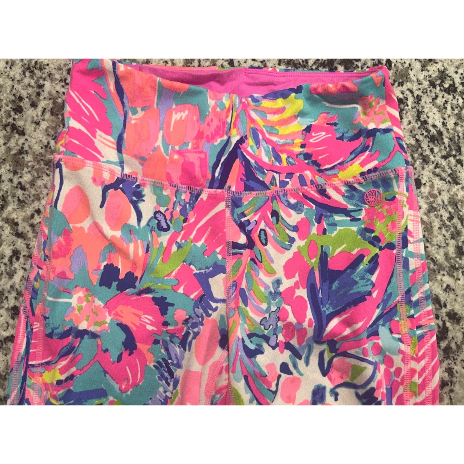 Lilly Pulitzer Lilly Pulitzer Luxletic High Rise Midi Weekender Gumbo Limbo Leggings Sz Small Size 28" / US 6 / IT 42 - 3 Thumbnail