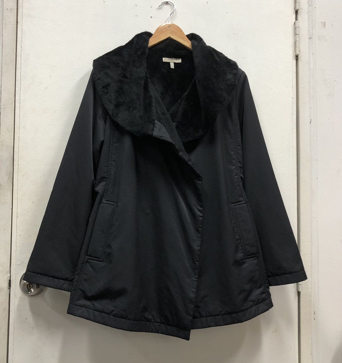 Emporio Armani Emporio Armani Black Lined Fleece Show Collar Coat Jacket Size M / US 6-8 / IT 42-44 - 2 Thumbnail