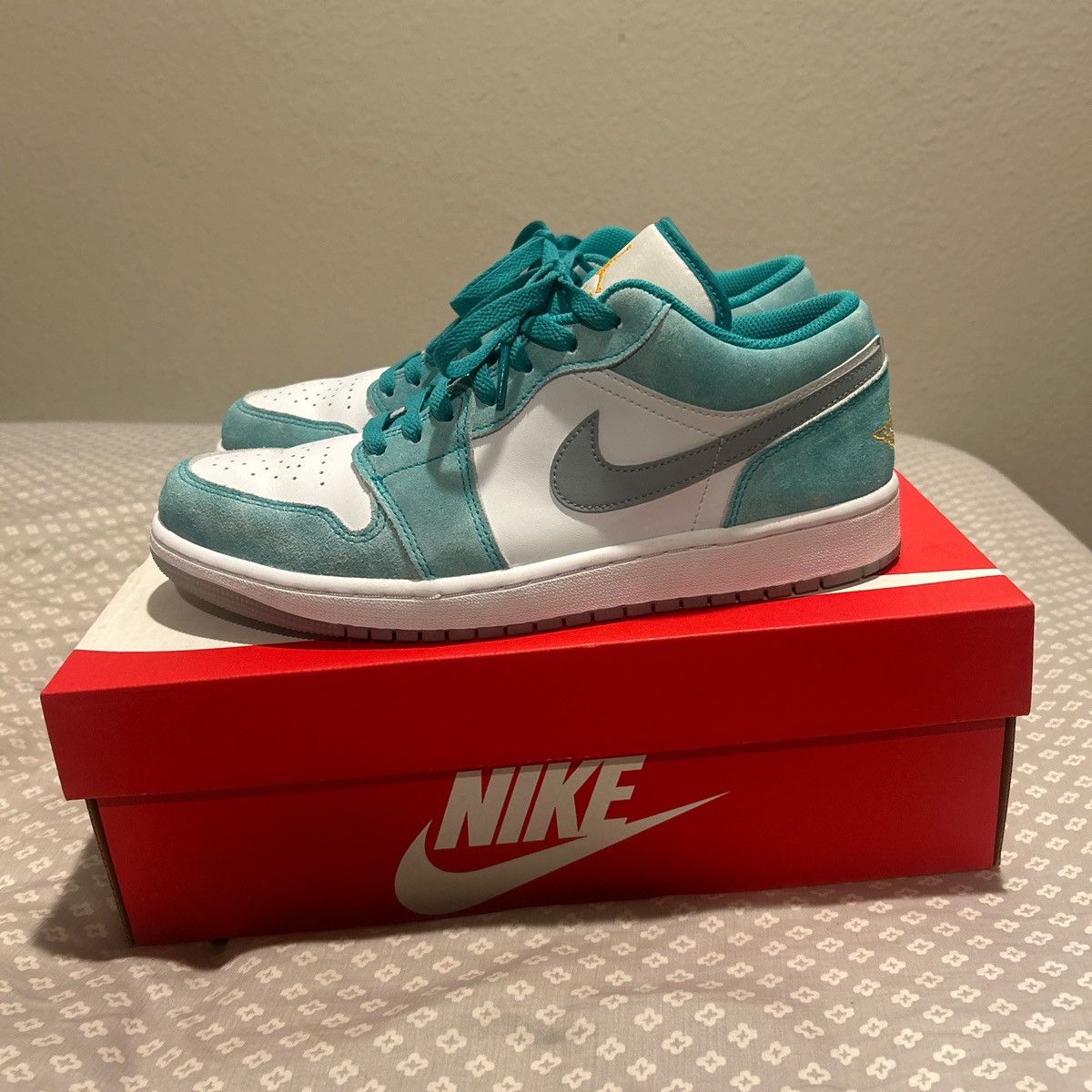 Nike Jordan One Low “New Emerald” Size US 9.5 / EU 42-43 - 5 Thumbnail