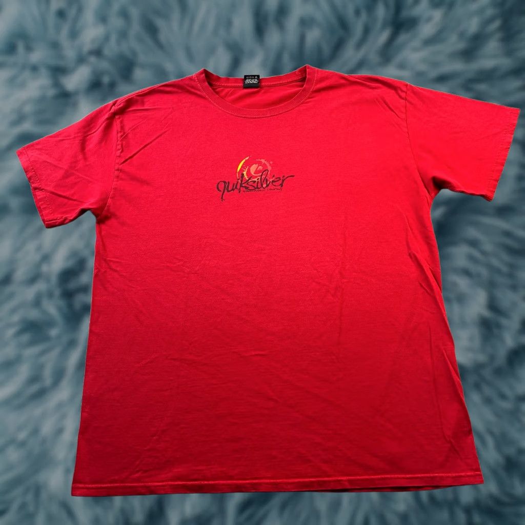 Quiksilver VINTAGE Quiksilver Shirt XL Red T-Shirt Mens Regular Crew Neck Graphic Print 2000s Grunge Classic Sketch Logo Used Vel Size US XL / EU 56 / 4 - 1 Thumbnail