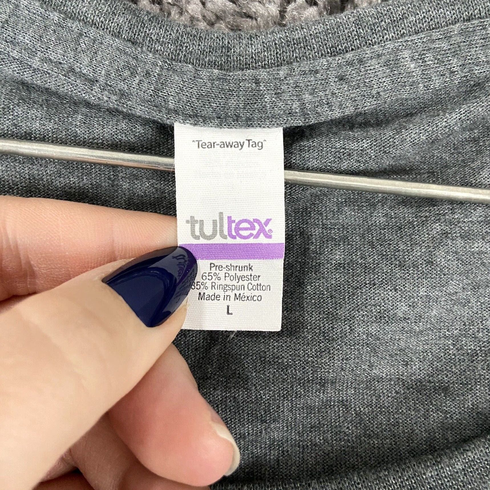 Tultex Tultex Army Style In This Family We Fight Together Women’s L Gray Graphic Tshirt Size L / US 10 / IT 46 - 7 Thumbnail