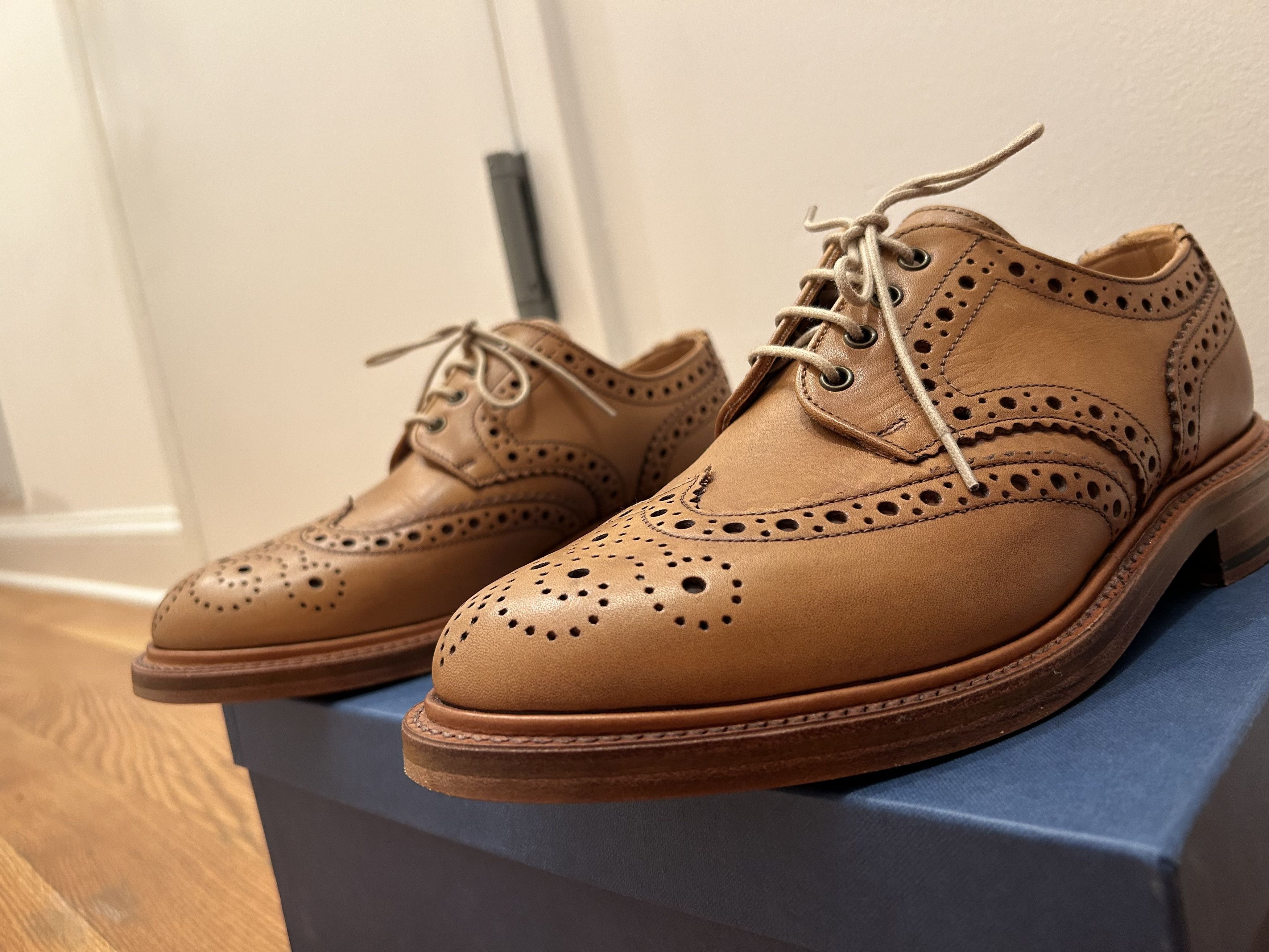 Sanders Bruno Brogue Light Tan LNWT Size US 8 / EU 41 - 3 Thumbnail