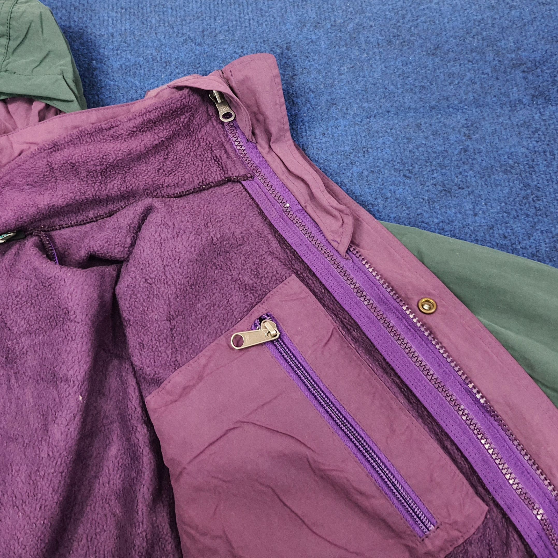 The North Face Vintage The North Face Armadilla Outdoor Jacket C251N5 Size US L / EU 52-54 / 3 - 14 Thumbnail