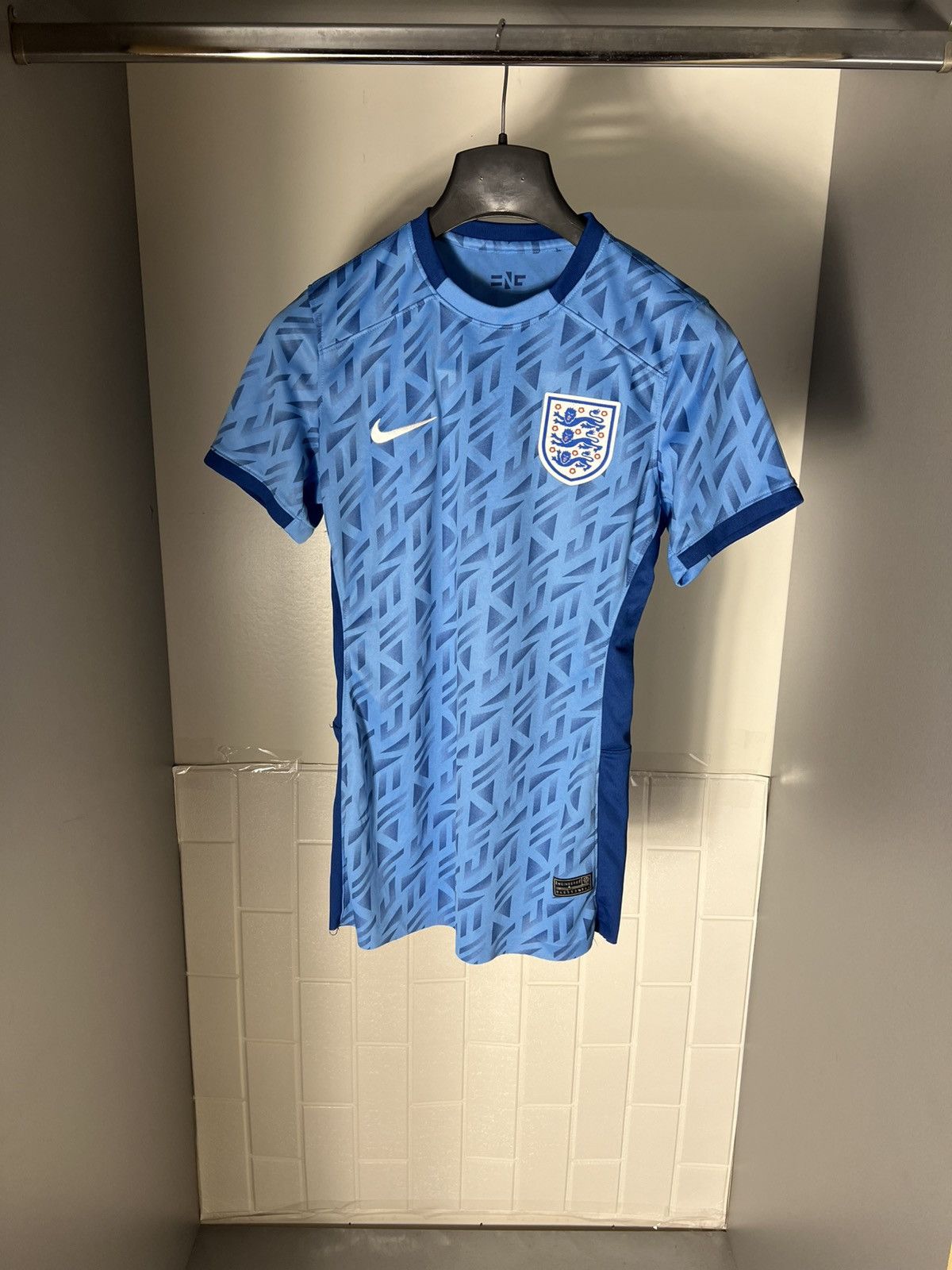 Vintage VERY RARE NIKE ENGLAND DESIGNER SOCCER JERSEY MANCHESTER Y2K Size US S / EU 44-46 / 1 - 5 Thumbnail