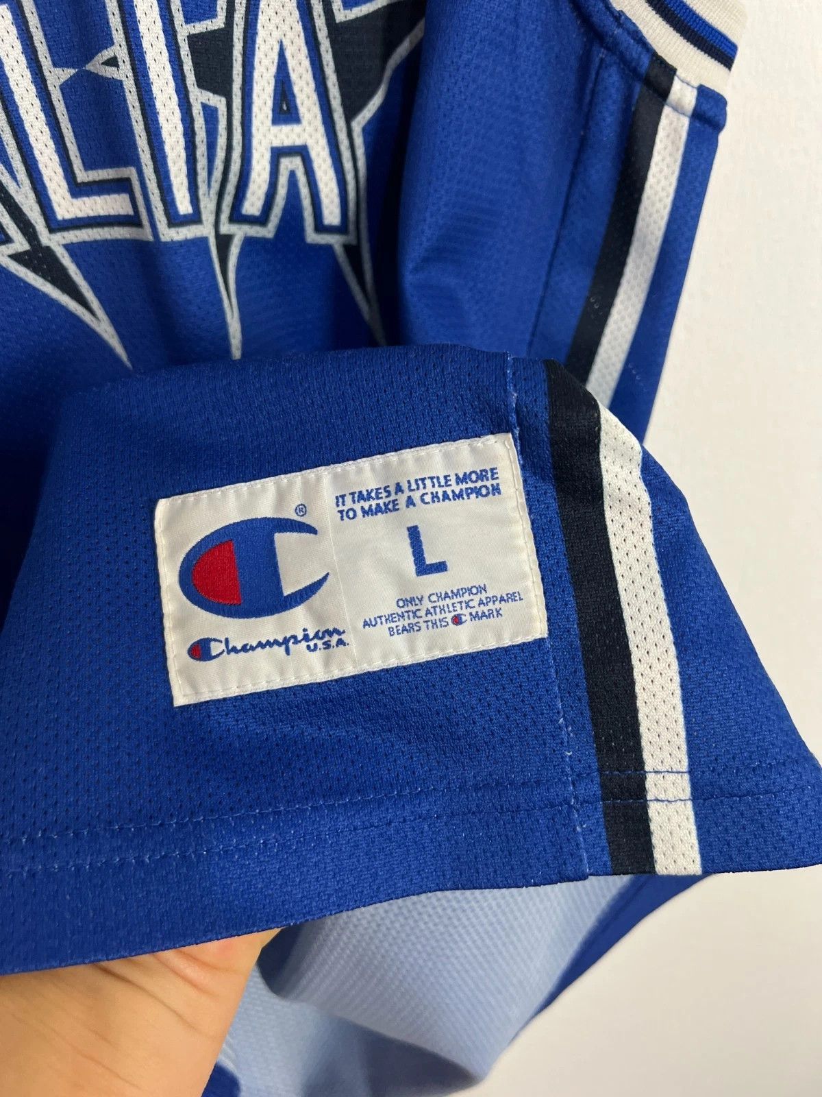 Champion Vintage 90's Champion Italy Basketball Jersey Shirt Maglia Size US L / EU 52-54 / 3 - 3 Thumbnail