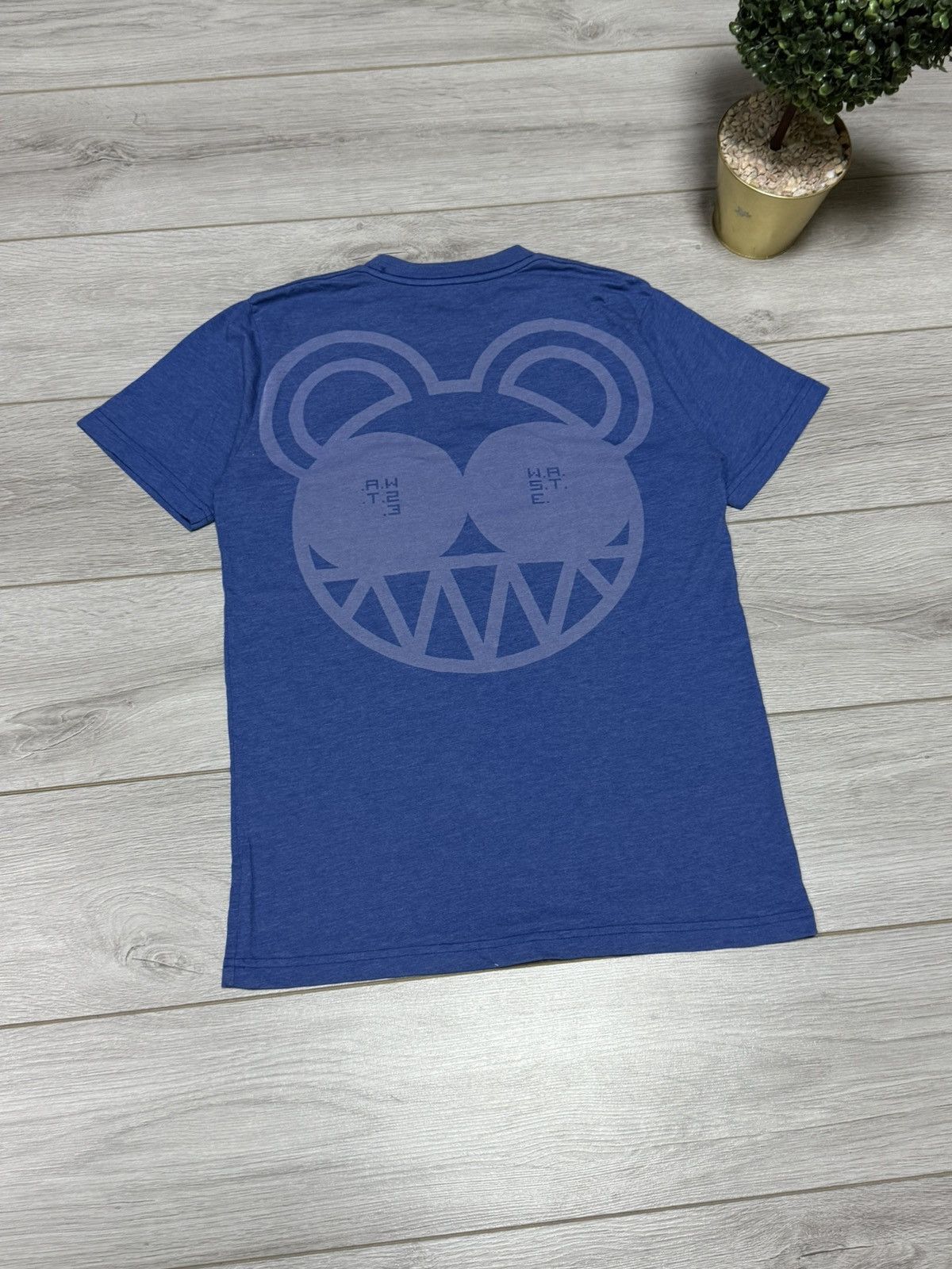 Band Tees Radiohead waste spell out bear tee shirt Size US M / EU 48-50 / 2 - 9 Thumbnail