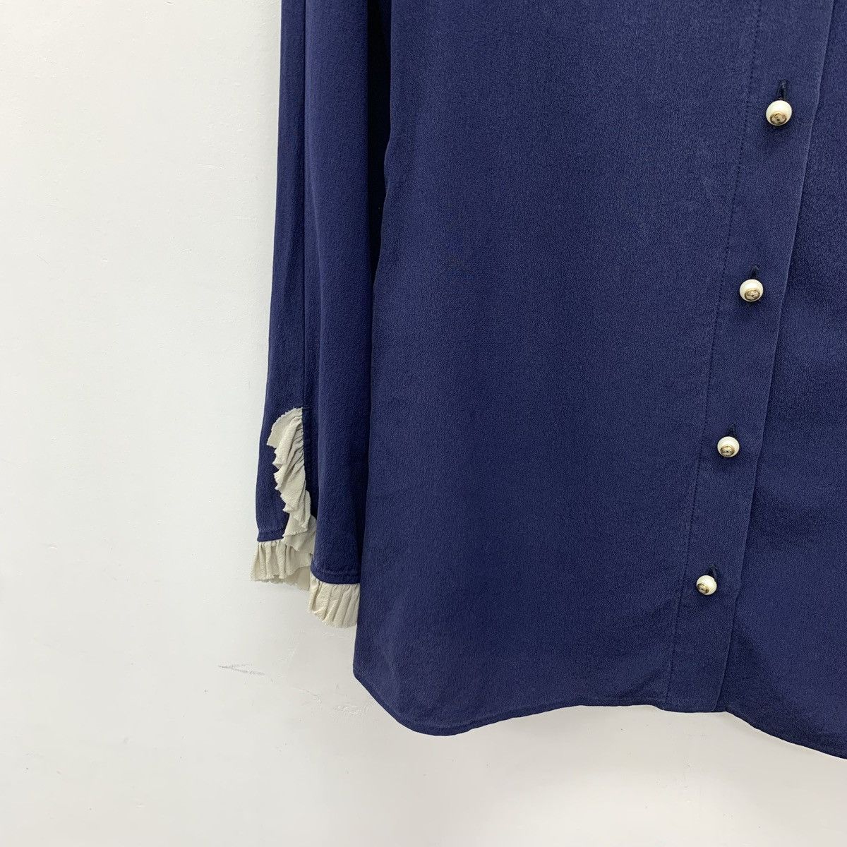 Gucci Gucci Dark Blue Lace Detail Silk Long Sleeve Shirt K26WX Size M / US 6-8 / IT 42-44 - 4 Thumbnail