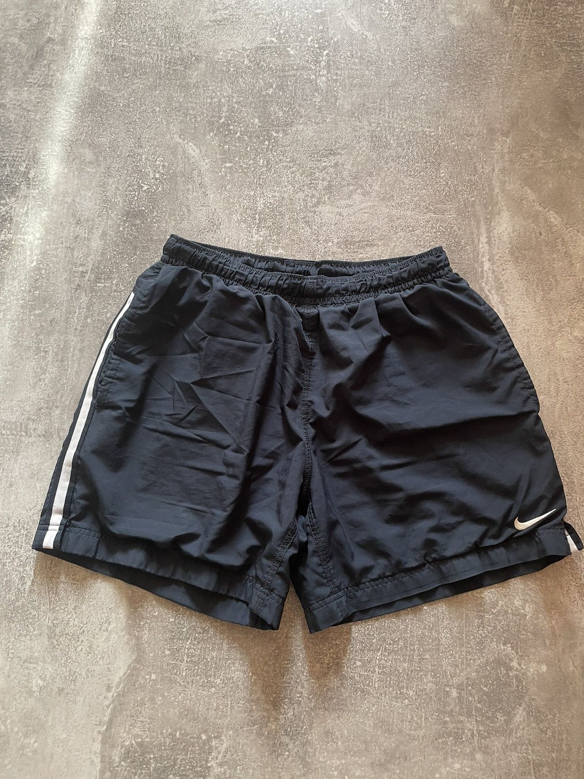 Nike × Vintage Vintage Nike Shorts Swoosh Logo Y2K Size US 32 / EU 48 - 2 Thumbnail