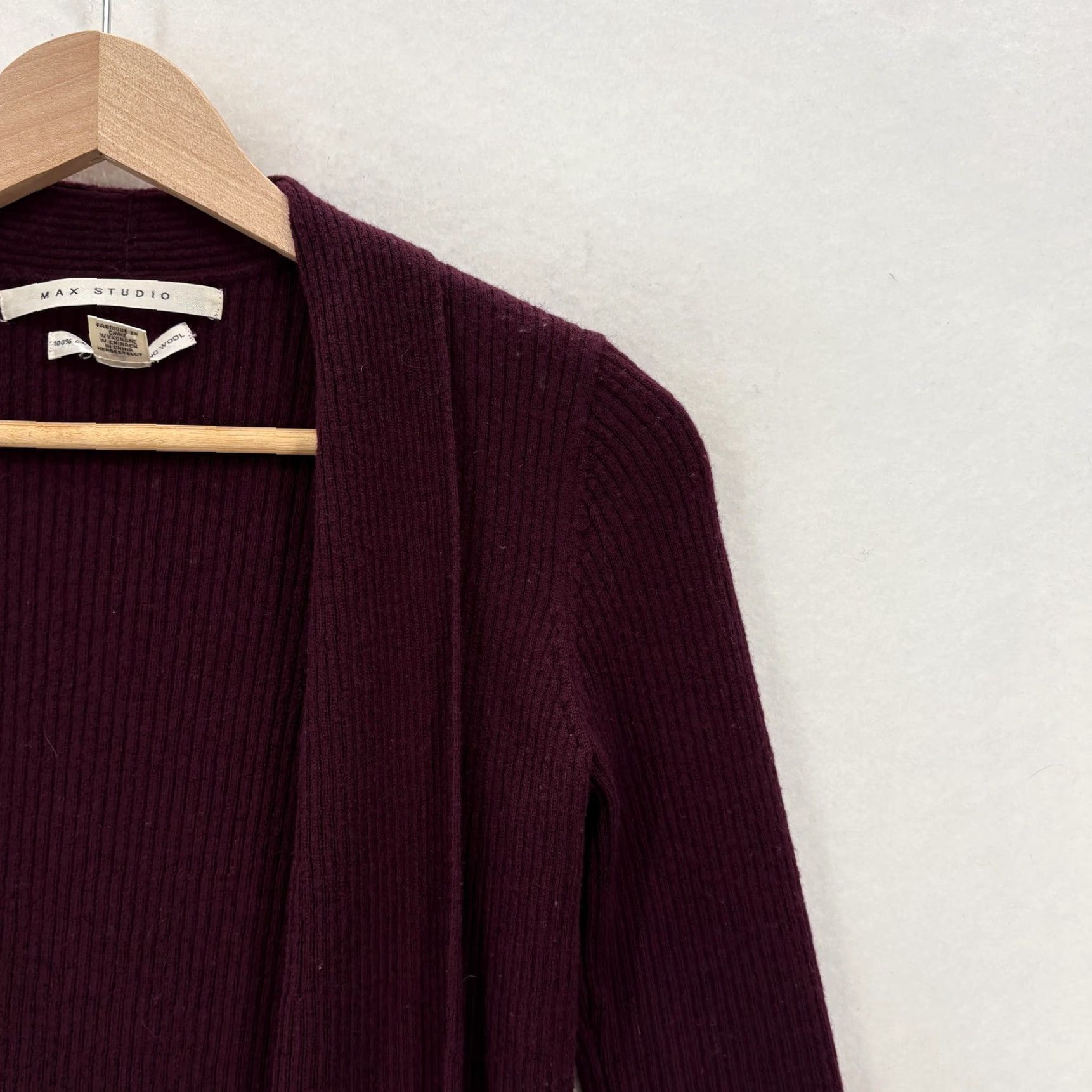 Vintage Max Studio Cardigan Sweater Womens Small Purple 100% Merino Wool Open Front Cozy V-Neck Knit Solid Regular Fall Casual Mens Womens Girls Boys Size S / US 4 / IT 40 - 2 Thumbnail