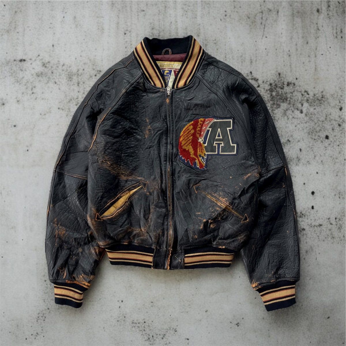 Avirex 🔥VINTAGE AVIREX TOMAHAWKS INDIAN LOGO LEATHER VARSITY JACKET Size US S / EU 44-46 / 1 - 2 Thumbnail