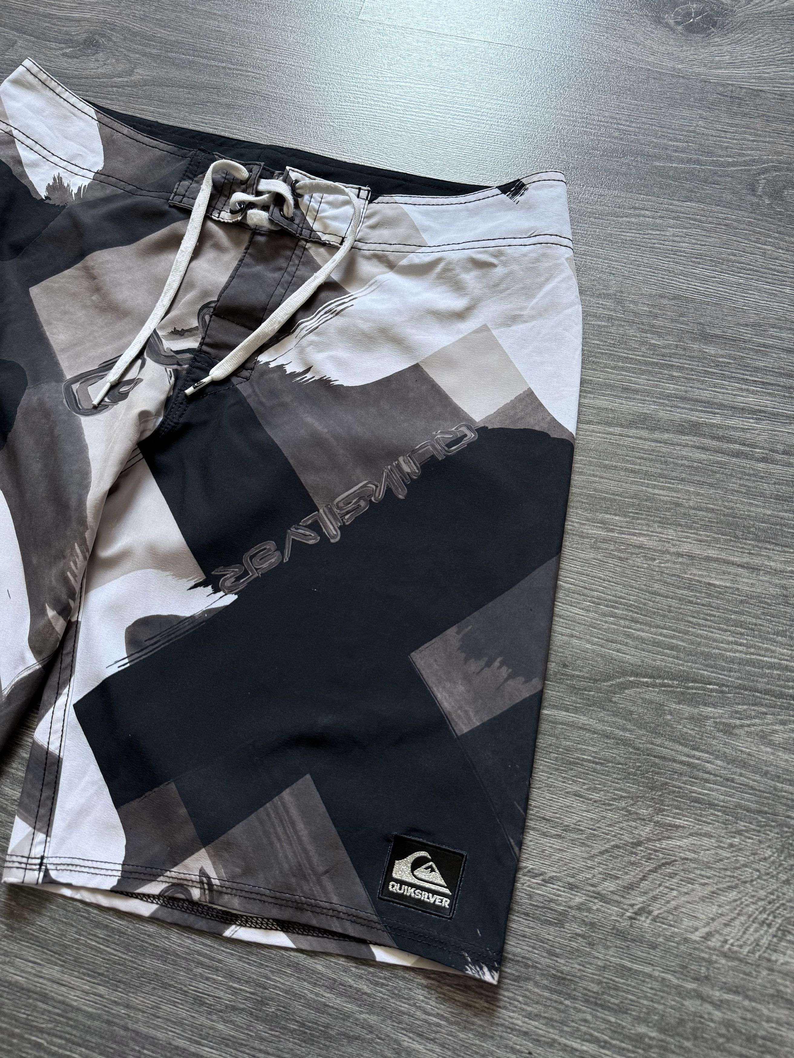 Quicksilver Vintage Quiksilver Board Cargo Shorts Size US 32 / EU 48 - 5 Thumbnail