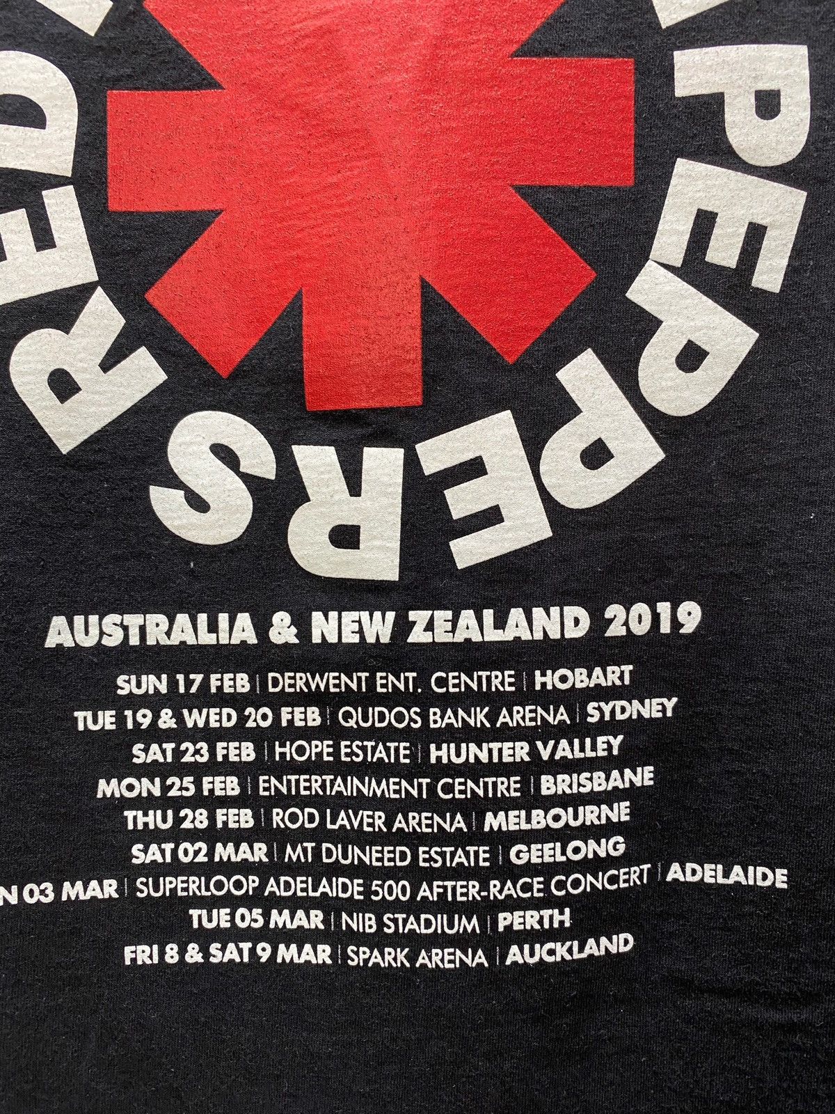 Band Tees × Vintage RHCP Red Hot Chili Peppers Tour 2019 Australia T Shirt Size US L / EU 52-54 / 3 - 20 Thumbnail