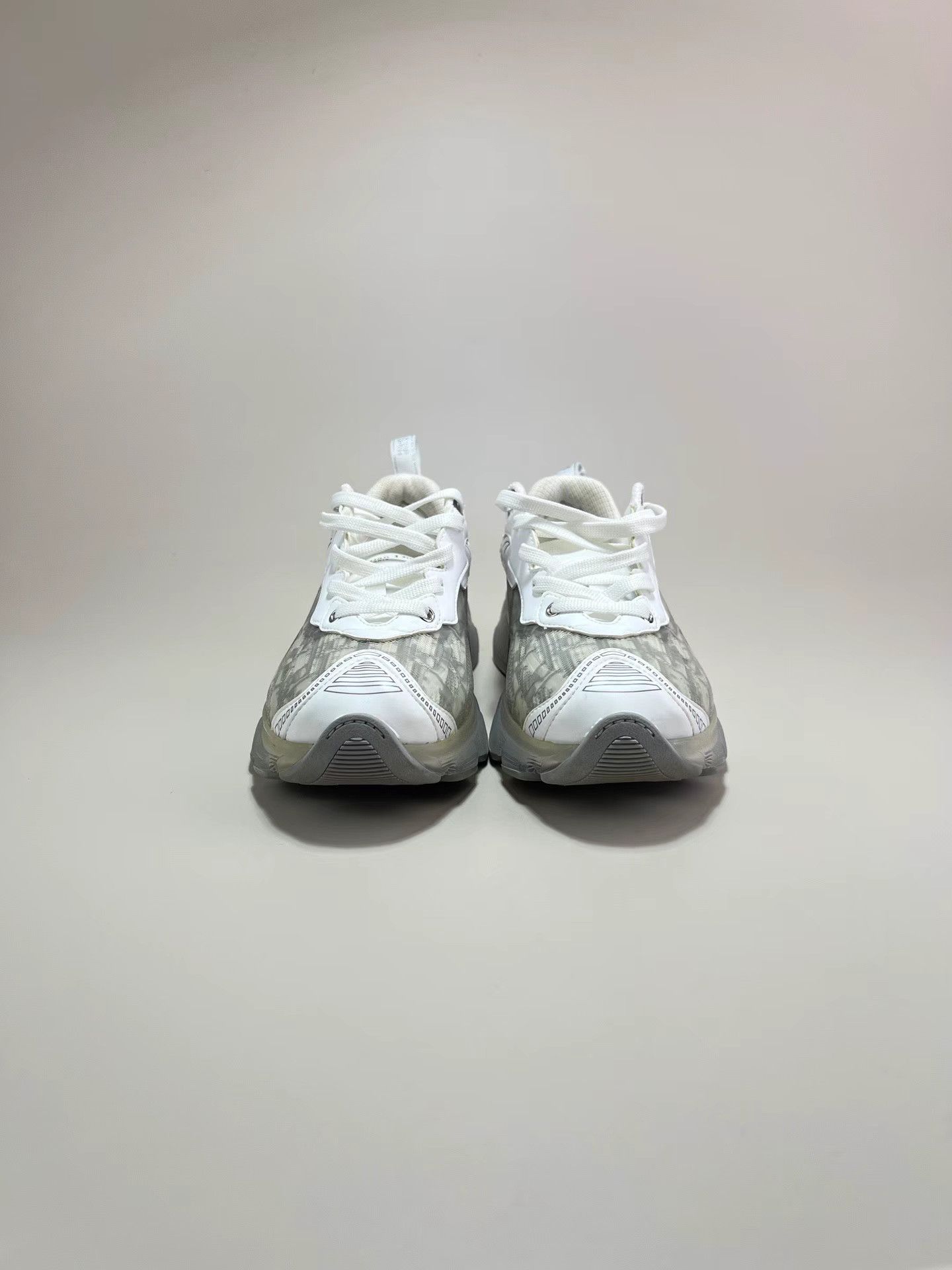 Dior DIOR Gray & White Oblique Sneakers Size US 8.5 / IT 38.5 - 2 Thumbnail