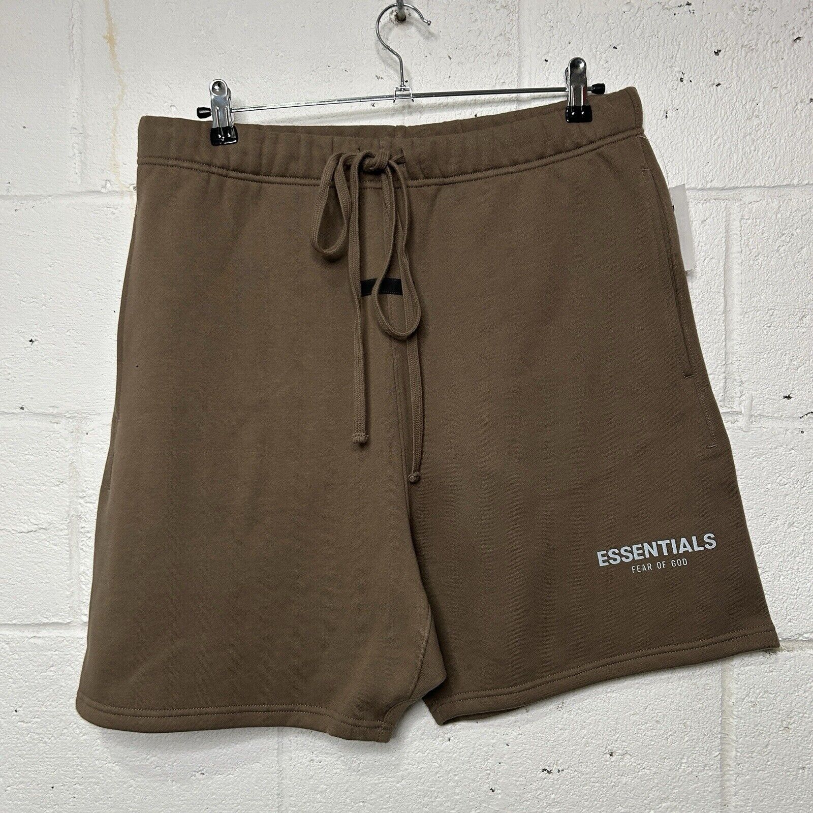 Essentials Essentials Fear Of God Fleece Sweat Shorts "Harvest" 2024 Size US 32 / EU 48 - 1 Thumbnail