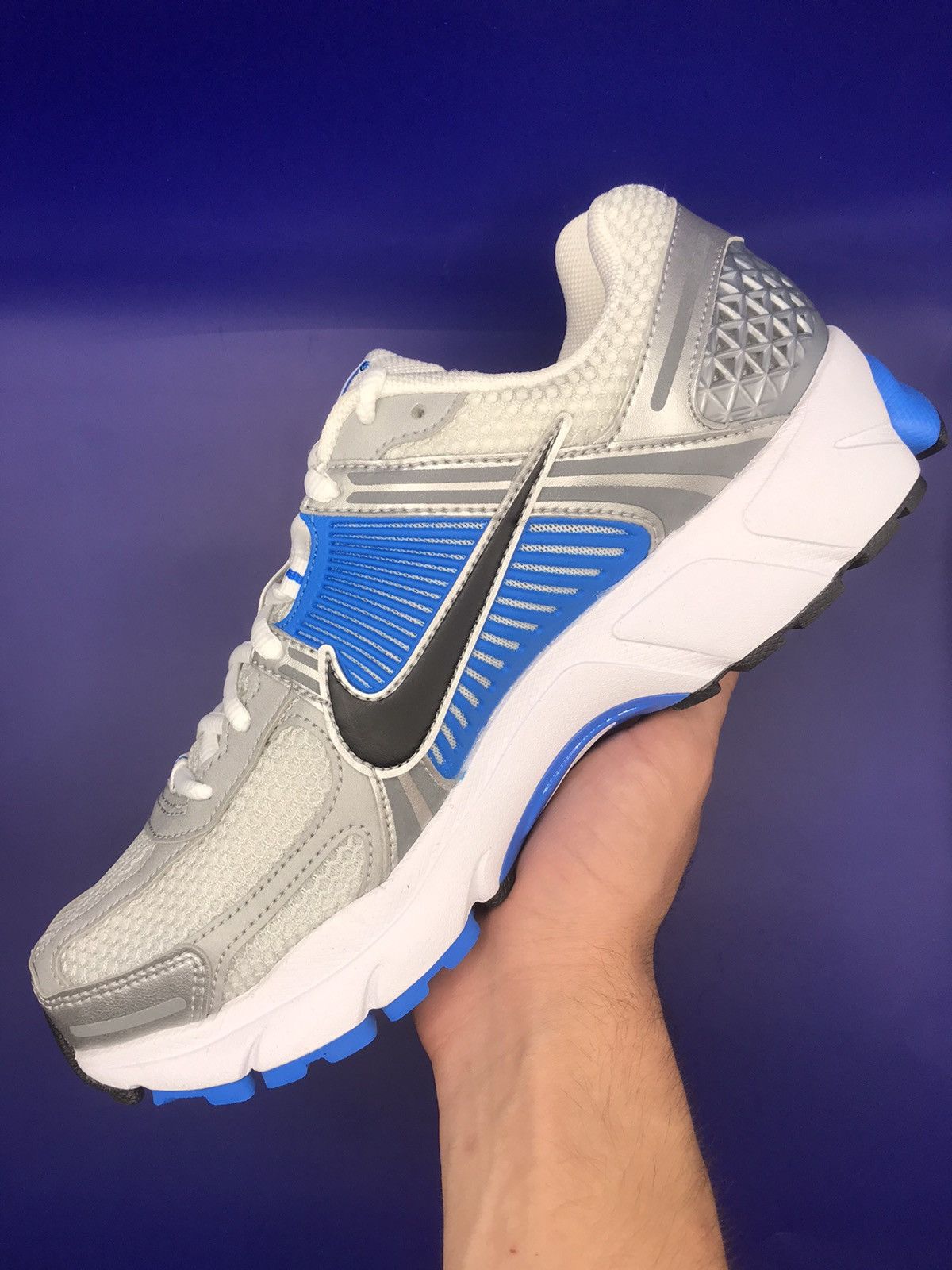 Nike Nike Zoom Vomero 5 Size US 9.5 / EU 42-43 - 3 Thumbnail