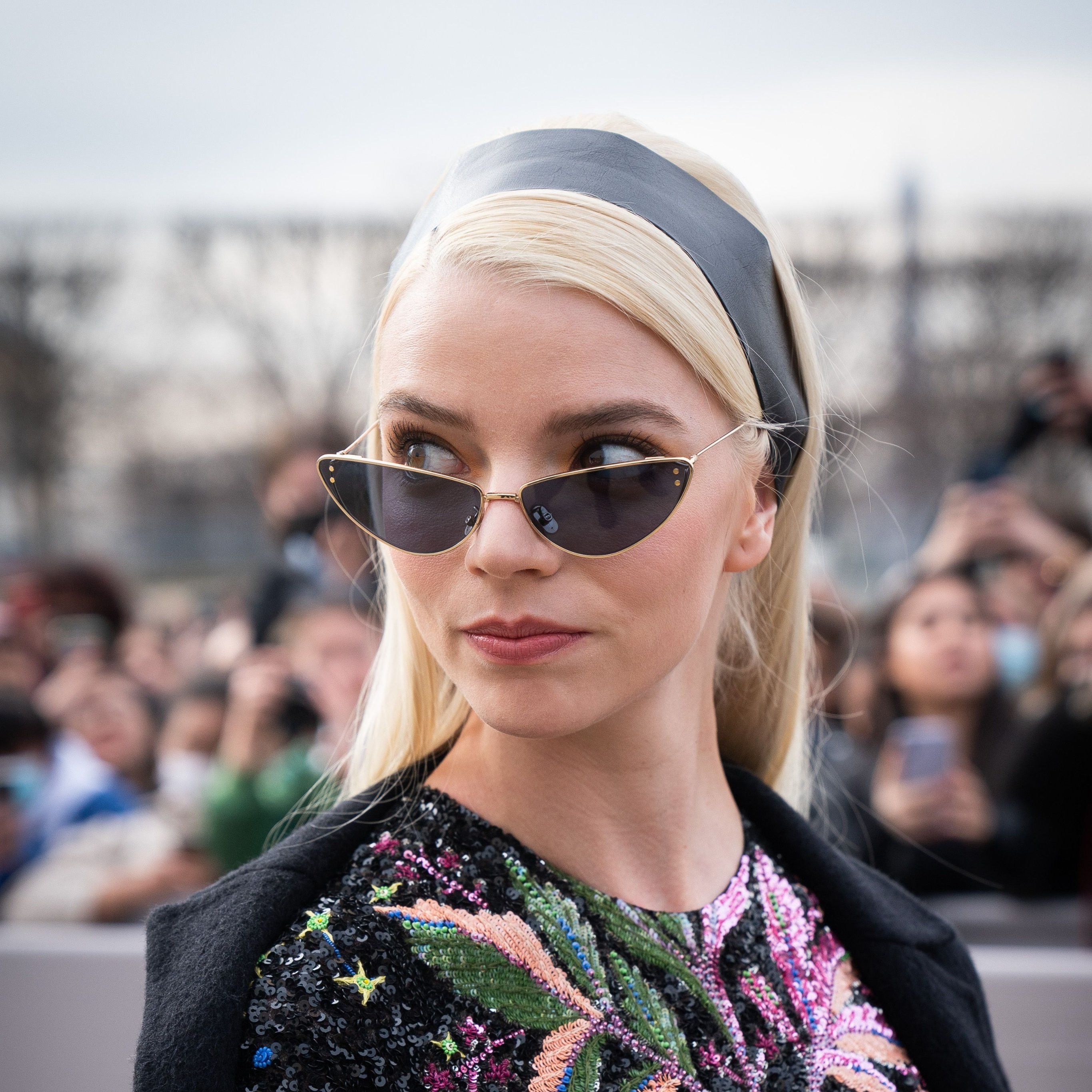 Dior 00s サングラス ジョンガリアーノ期 MISS DIORELLA Dior 00s サングラス ジョンガリアーノ期 MISS DIORELLA - メルカリ