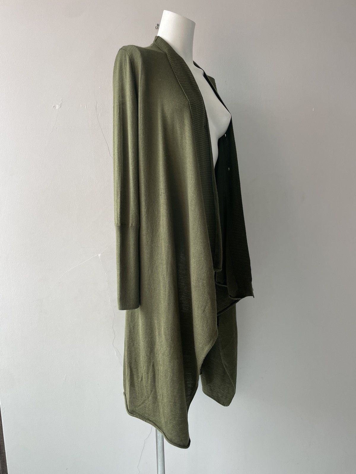 Alice + Olivia Alice+Olivia cardigan Size L / US 10 / IT 46 - 9 Thumbnail