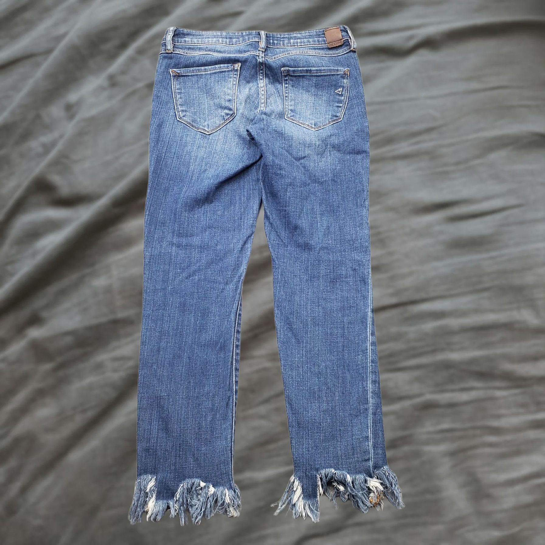 Vintage Hidden Jeans Womens 27 Blue Denim 5 Pocket Streetwear Frayed Hem Skinny Relaxed Regular Waist 28 Inseam 24 Inseam 32" Inseam Size 27" / US 4 / IT 40 - 1 Thumbnail
