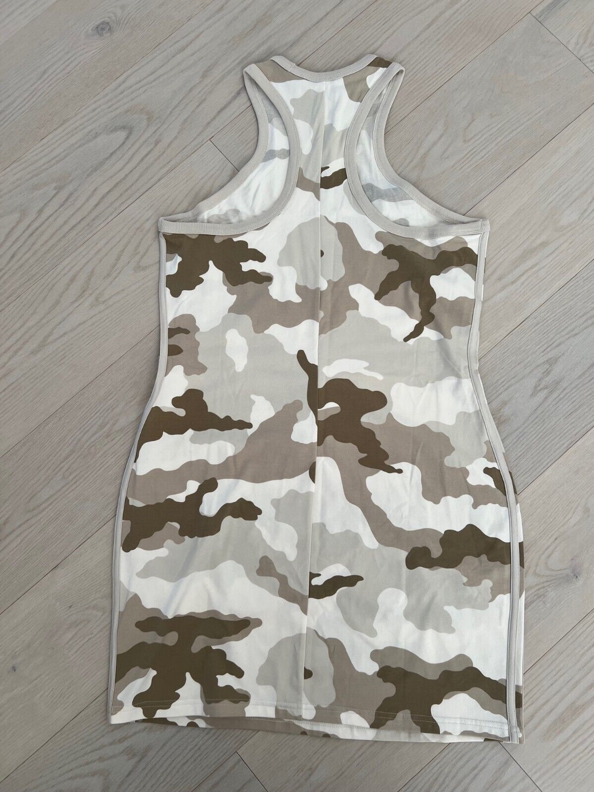 Adidas Adidas IY1675 Racerback Camo Dress Alumina ( L ) Size L / US 10 / IT 46 - 5 Thumbnail