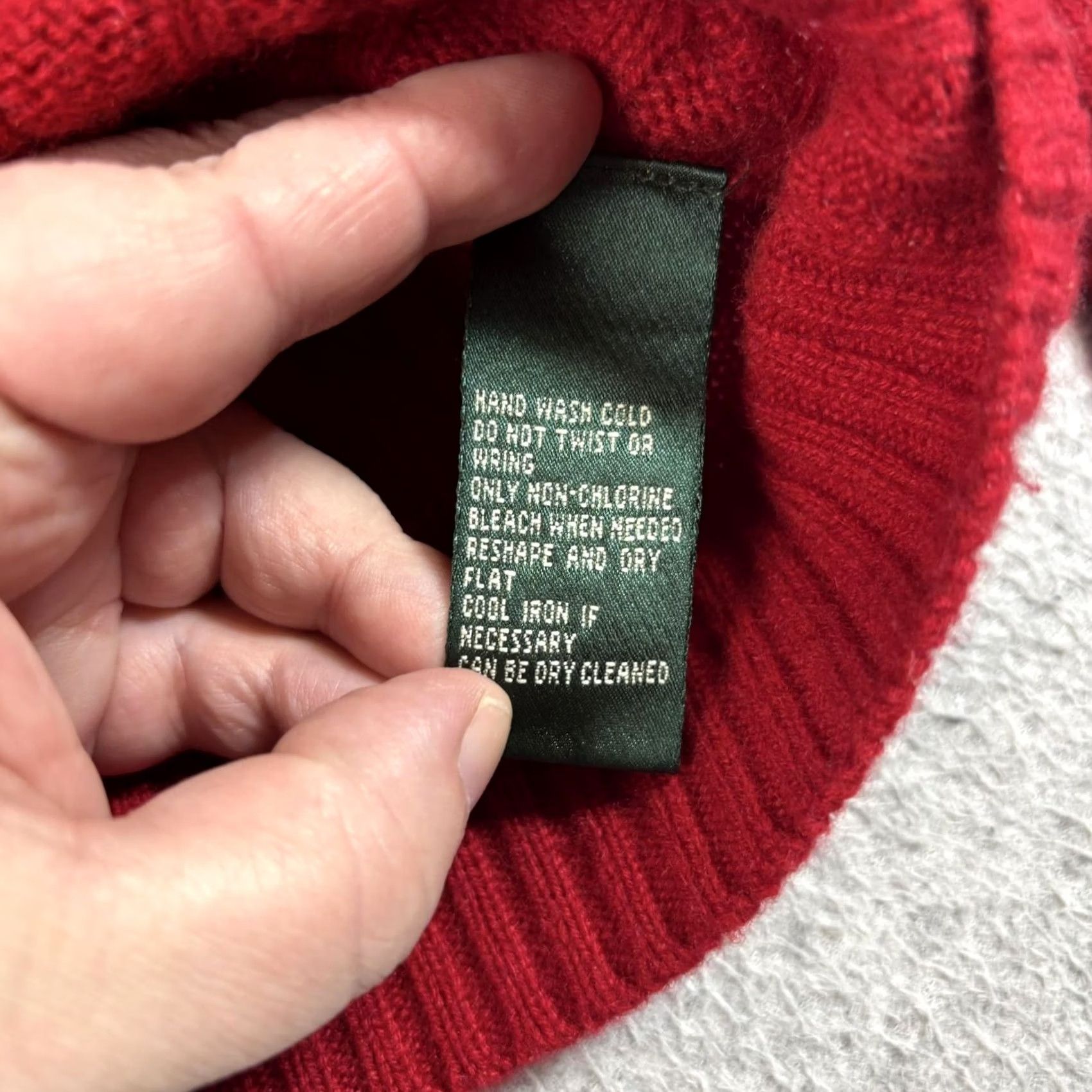 Ralph Lauren VINTAGE Lauren Ralph Lauren Red Cable-Knit Cashmere Sweater Women Petite P/S Crew Neck Logo Embroidered 90s Pullover Winter Size S / US 4 / IT 40 - 4 Thumbnail