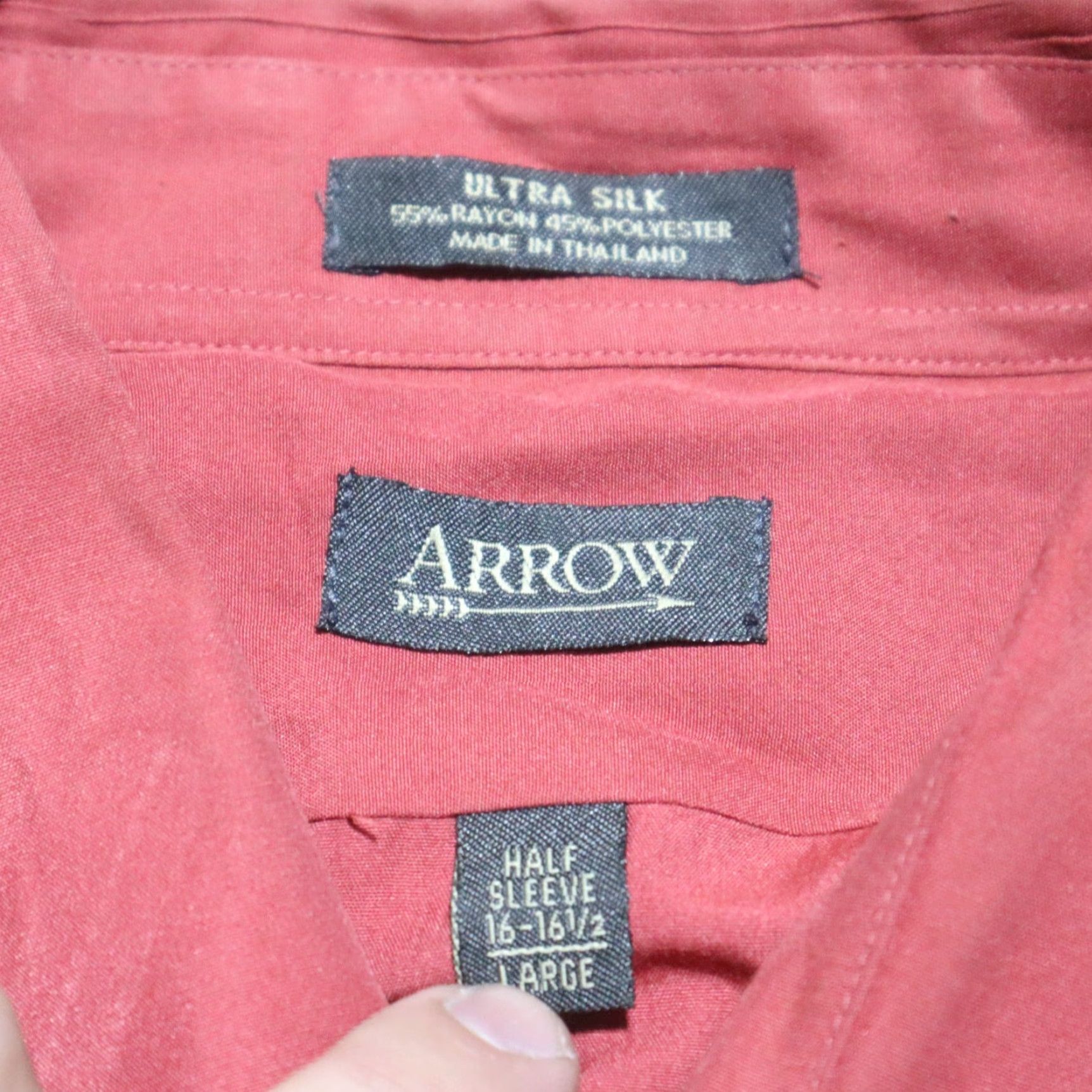 Arrow Arrow Shirt Men L Red ULTRA SILK Short Sleeves Button Front 16.5" Chest 47 in Regular Fit Casual Vintage No Size US L / EU 52-54 / 3 - 3 Thumbnail