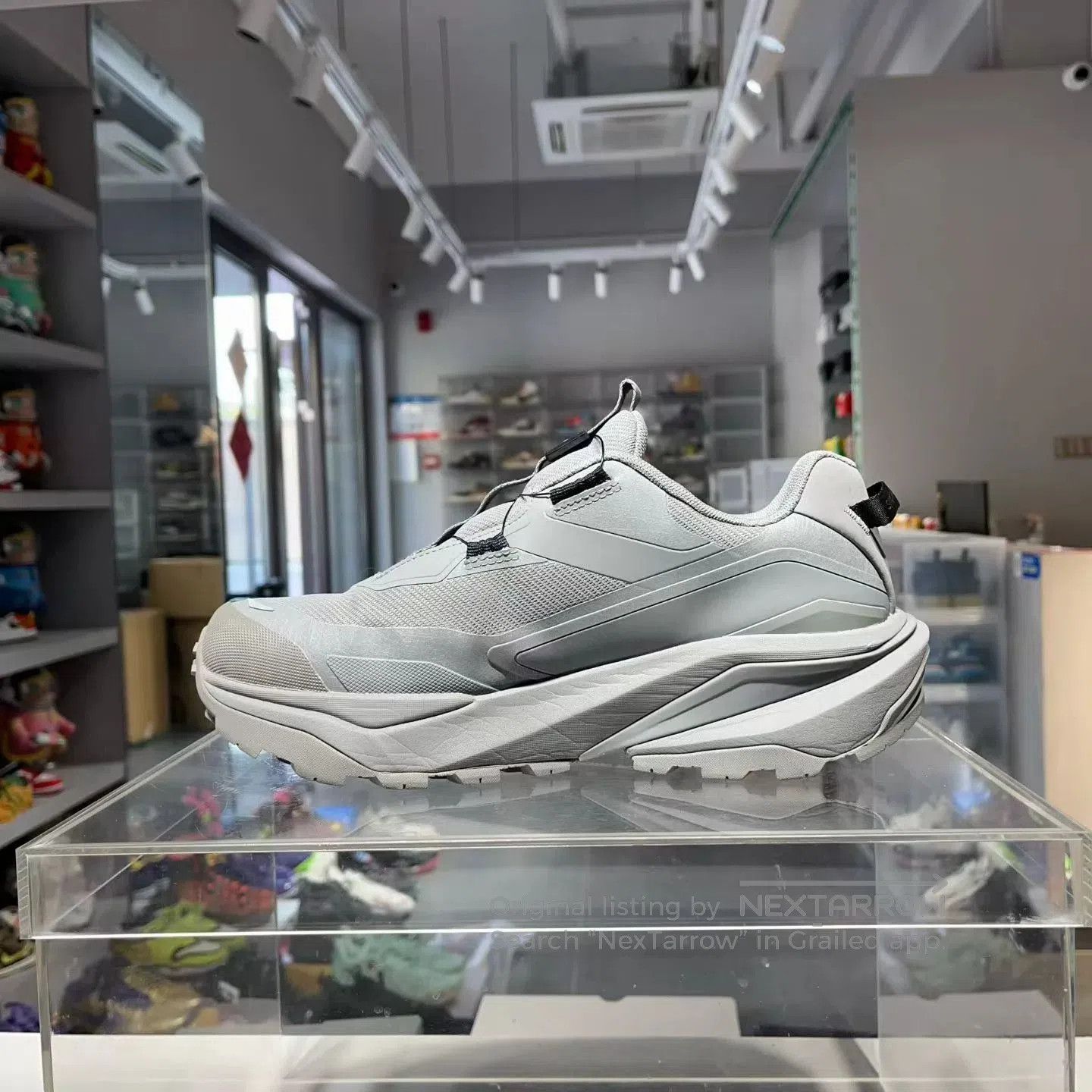 Descente Gray Athletic Sneakers Size 9.5. Size US 9.5 / EU 42-43 - 6 Thumbnail