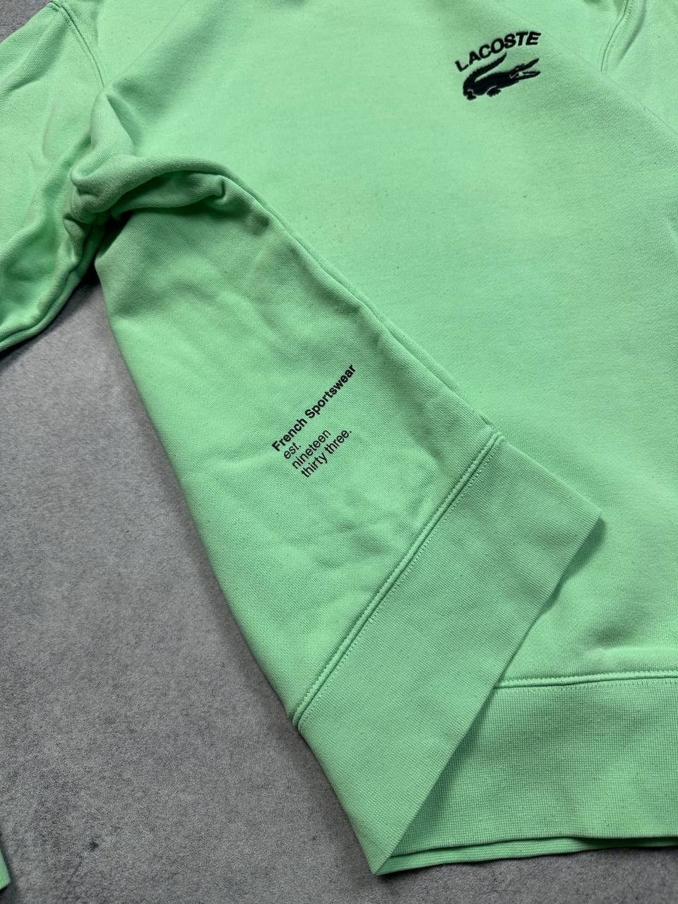Lacoste Vintage Lacoste Sweatshirt, Size M – Timeless French Style Size US M / EU 48-50 / 2 - 4 Thumbnail