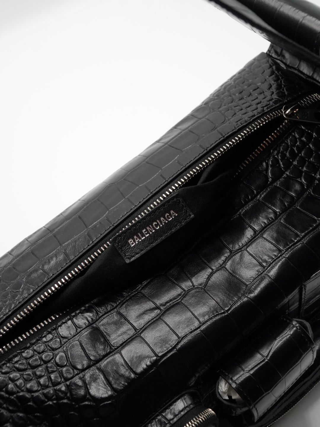 Balenciaga Balenciaga Black Croc Embossed Small Superbusy Sling Bag Size ONE SIZE - 13 Thumbnail
