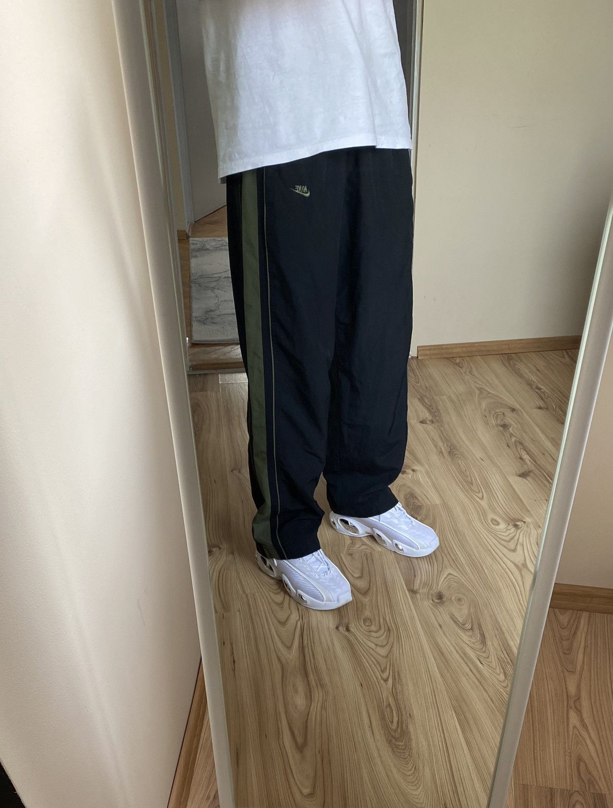 Nike × Vintage Vintage 00’s Nike Baggy Fit Sweatpants Trackpants Size US 34 / EU 50 - 2 Thumbnail