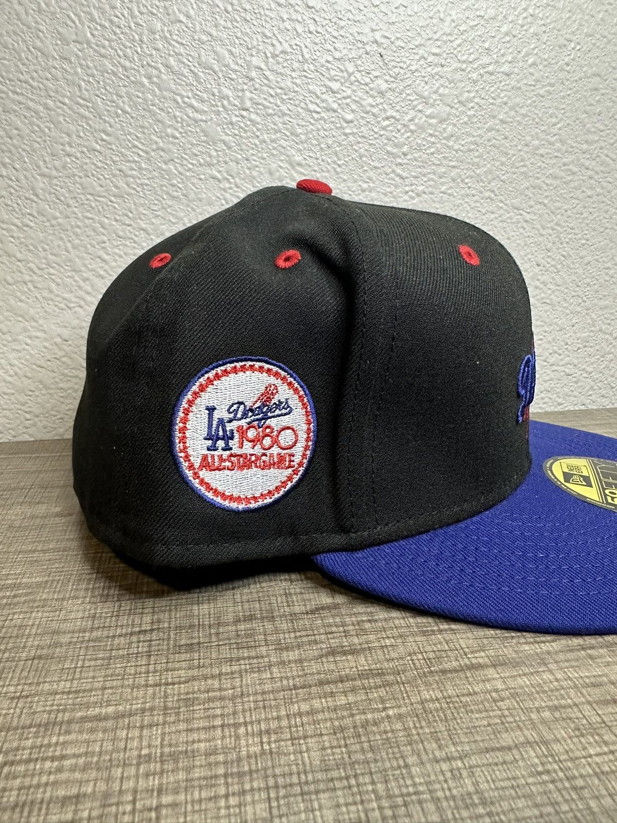 New Era Los Angeles Dodgers Shooting Ball RARE LOGO SOLDOUT CAP CITY Size ONE SIZE - 2 Thumbnail