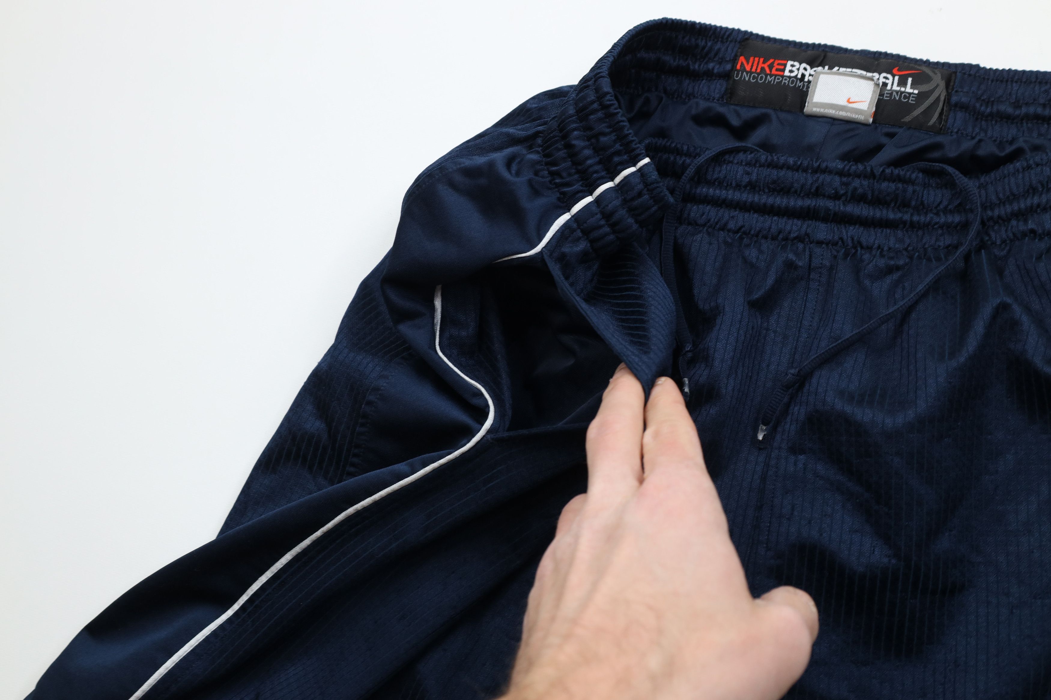 Nike Vintage Y2K Nike Dazzle Basketball Gym Shorts Navy Blue Size US 36 / EU 52 - 7 Thumbnail