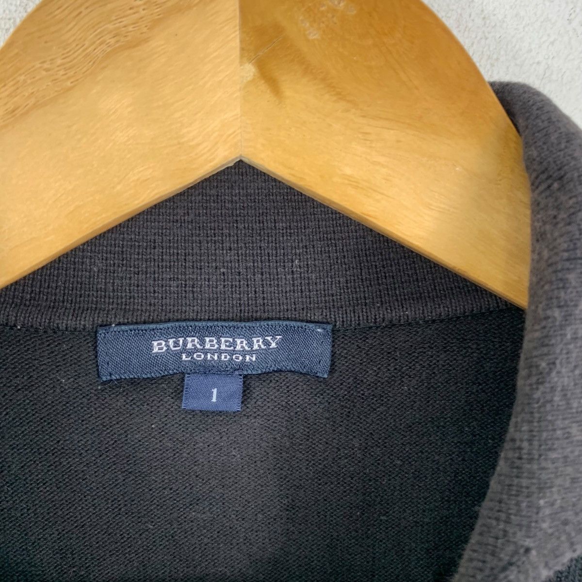 Burberry Vintage BURBERRY LONDON Ruffled Placket Polo Tee Shirt Top Size XS / US 0-2 / IT 36-38 - 8 Thumbnail