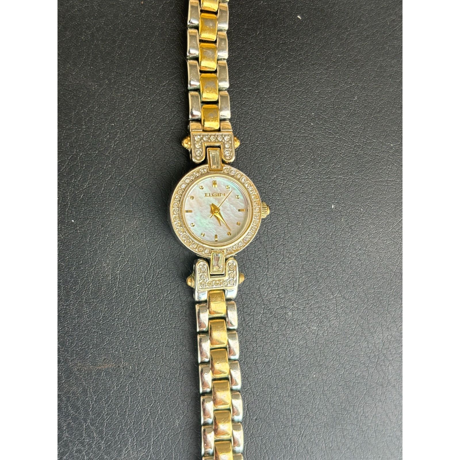 Elgin National Watch Company Elgin 2-Tone Women’s Watch! New Battery! Size ONE SIZE - 7 Thumbnail
