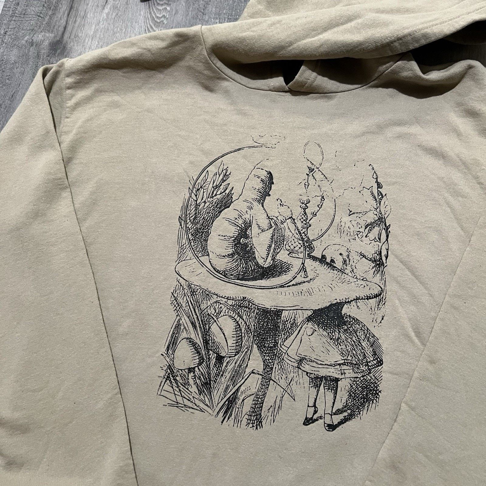 Vintage VTG Alice In Wonderland Jester Hood Beige Movie Promo Hoodie Size US XXL / EU 58 / 5 - 3 Thumbnail