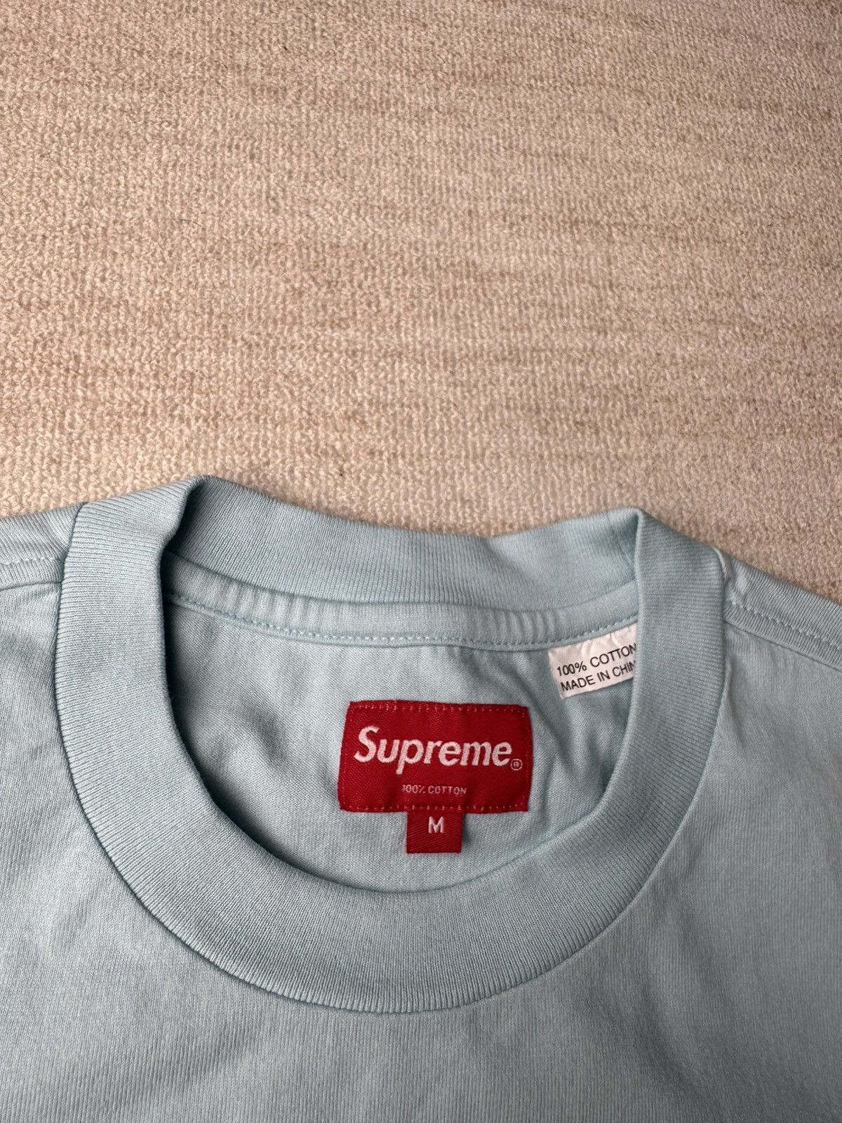 Supreme Cut out logo tee Size US M / EU 48-50 / 2 - 4 Thumbnail