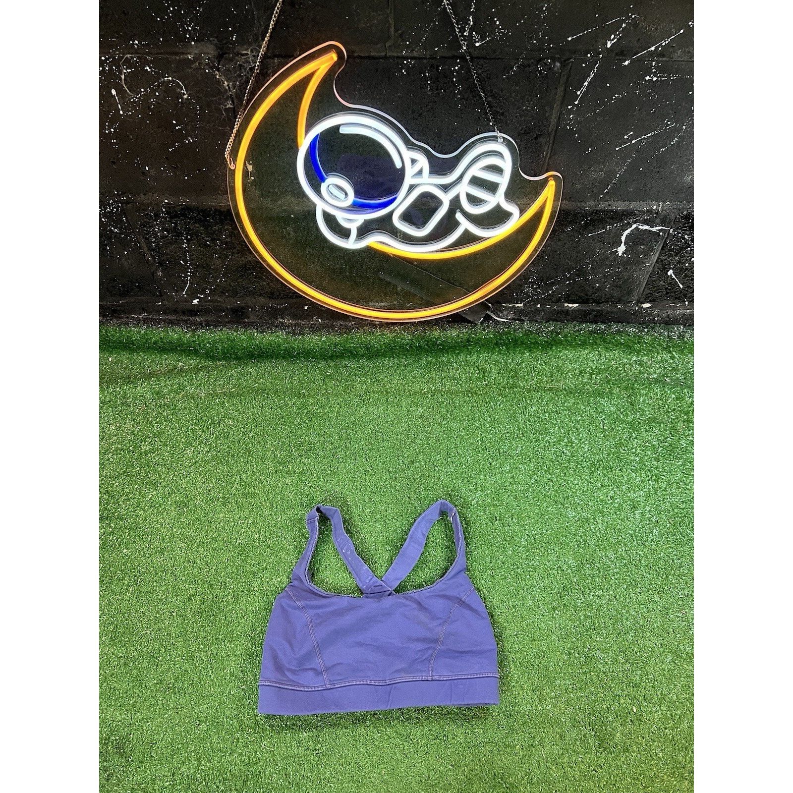 Lululemon Lululemon Size 4 Periwinkle Sport Bra Activewear Size ONE SIZE - 1 Thumbnail