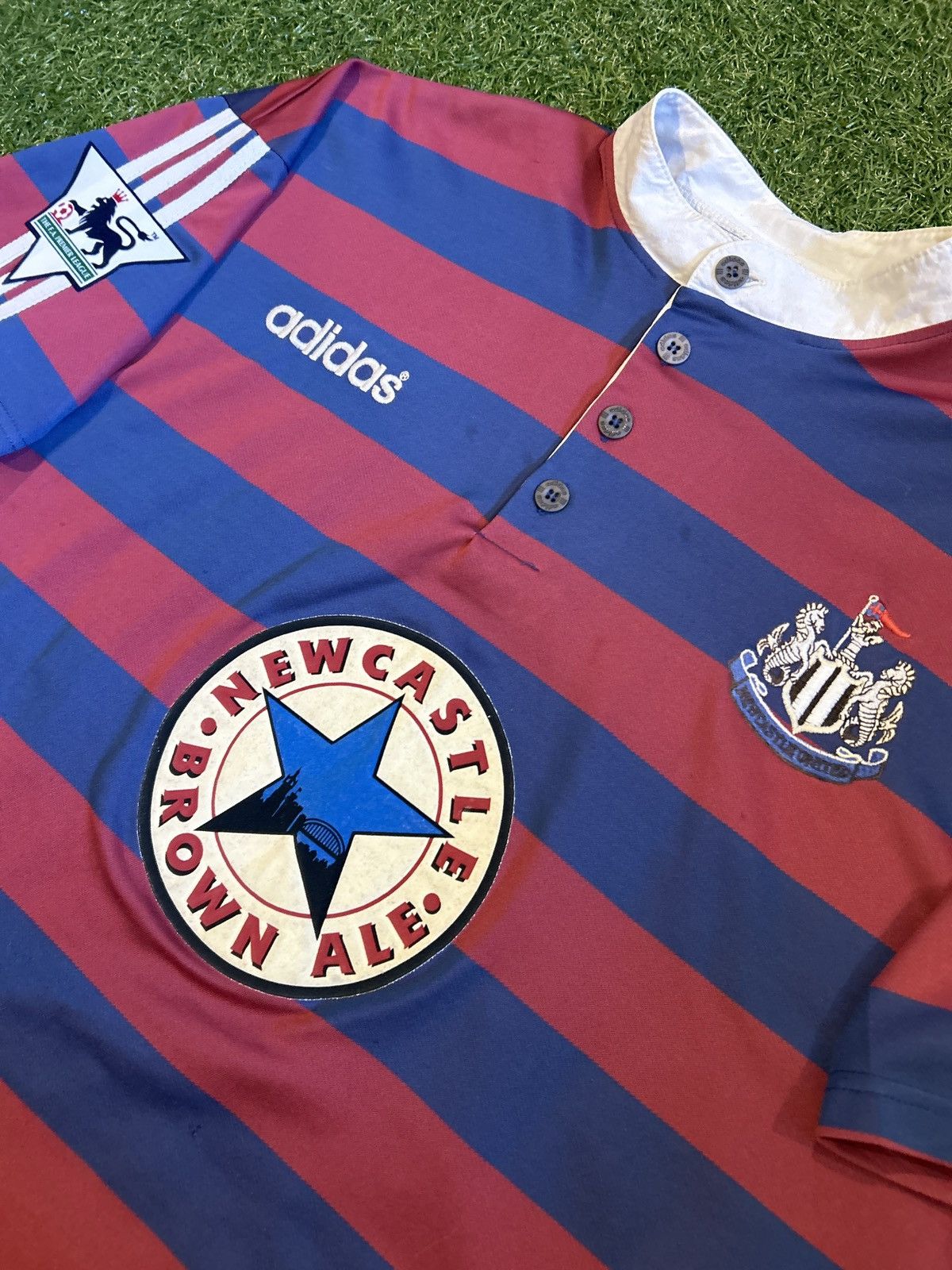 Adidas × Vintage 95/96 Newcastle United Ginola Away Shirt Size US L / EU 52-54 / 3 - 5 Thumbnail
