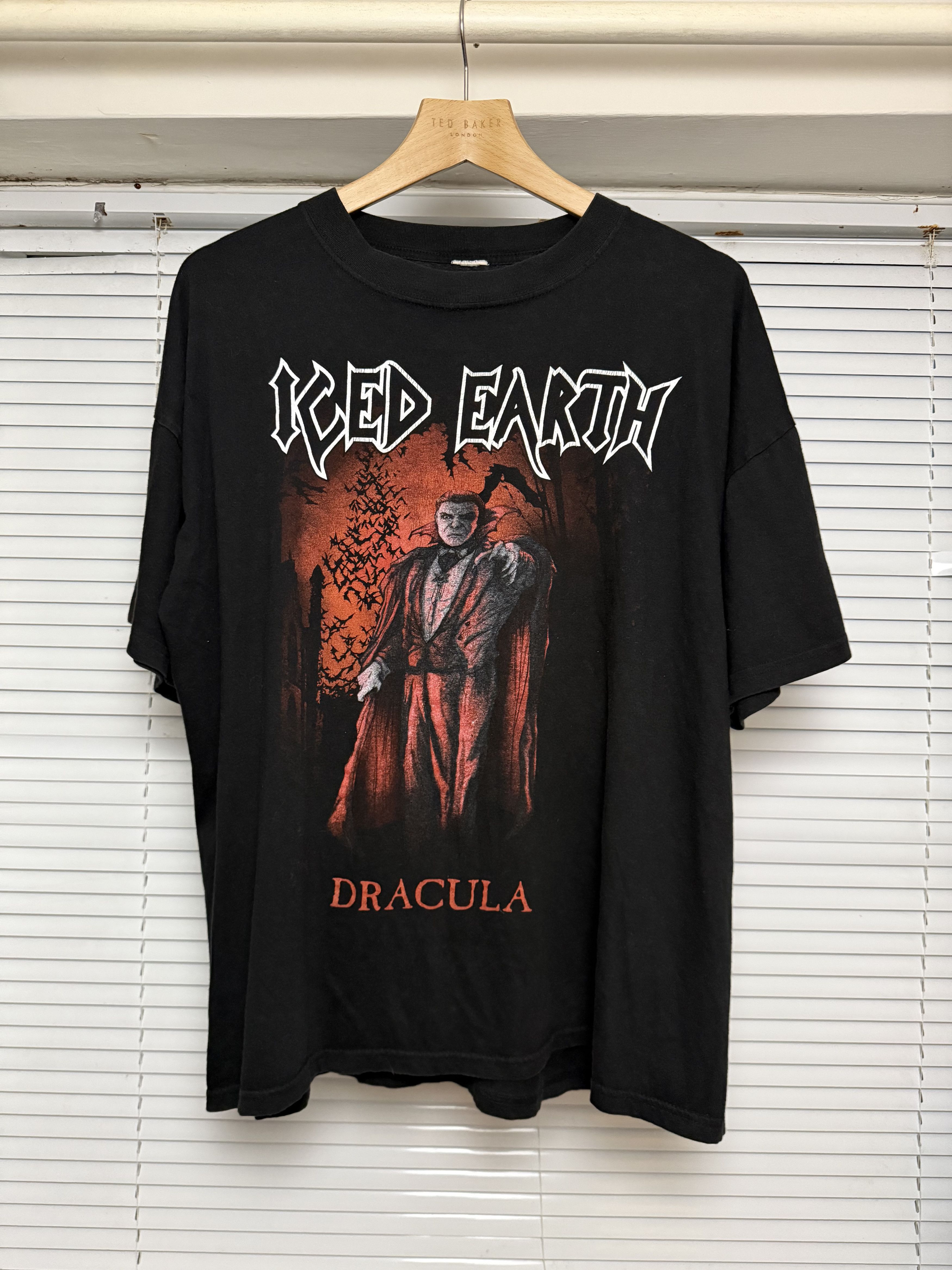 Band Tees Vintage 2001 Iced Earth Dracula Rock Band T-shirt Size US XL / EU 56 / 4 - 1 Thumbnail