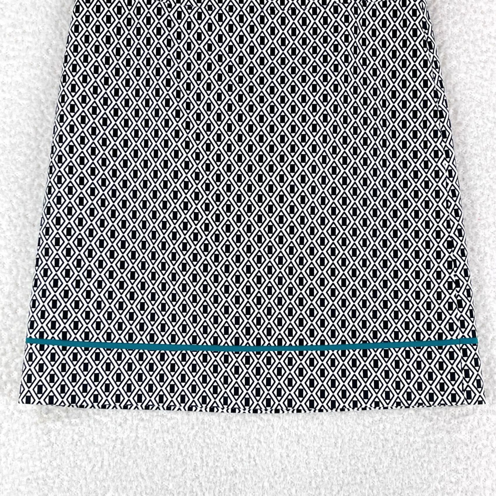 Ann Taylor Ann Taylor Skirt A-Line Womens 8 Black White Geometric Print Office Work Casual Size 30" / US 8 / IT 44 - 3 Thumbnail