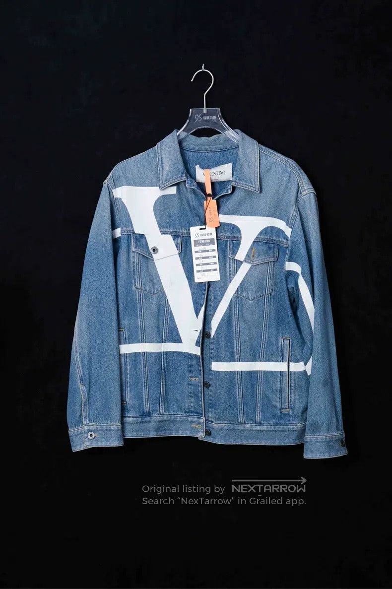 Valentino Valentino Logo monogram print denim jacket Size US S / EU 44-46 / 1 - 1 Thumbnail