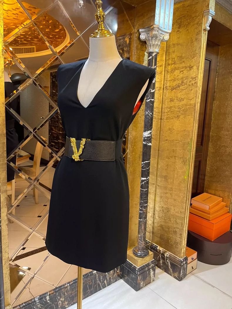 Versace Versace Three-dimensional shoulder pad dress Size M / US 6-8 / IT 42-44 - 5 Thumbnail