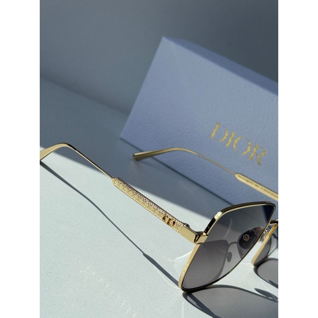 Dior NEW Dior Cannage S1U Metal Square Sunglasses in Gold Grey Size ONE SIZE - 3 Thumbnail