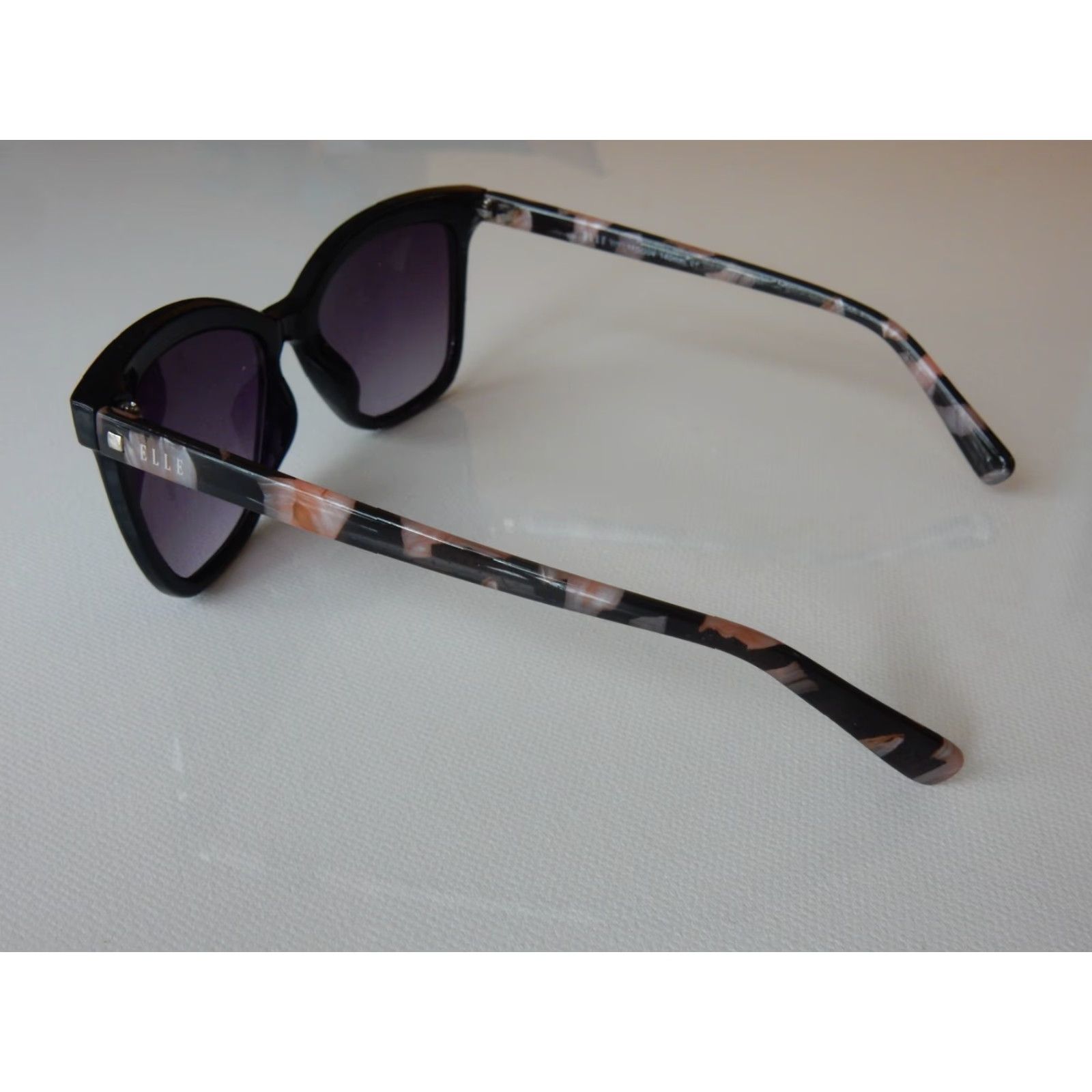 Vintage Elle Sunglasses 53 19 140 ELLE Black Sunglasses Women Size ONE SIZE - 3 Thumbnail
