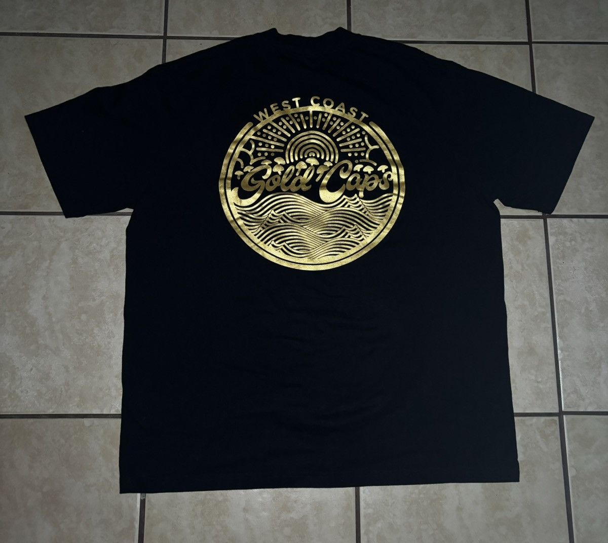 Other West Coast Gold Caps Black T-shirt Size US XL / EU 56 / 4 - 1 Thumbnail