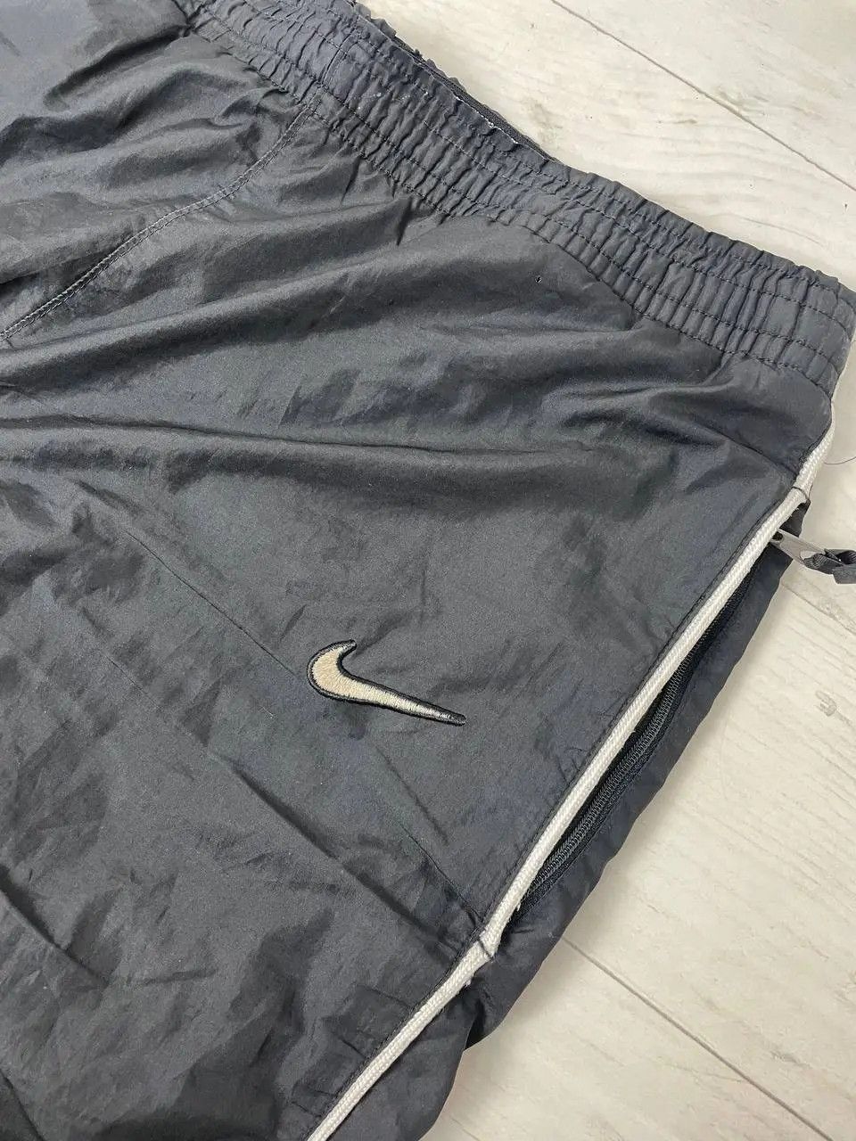Nike Vintage Nike Nylon Pants Track 90s Swoosh Striped Y2K Size US 30 / EU 46 - 9 Thumbnail