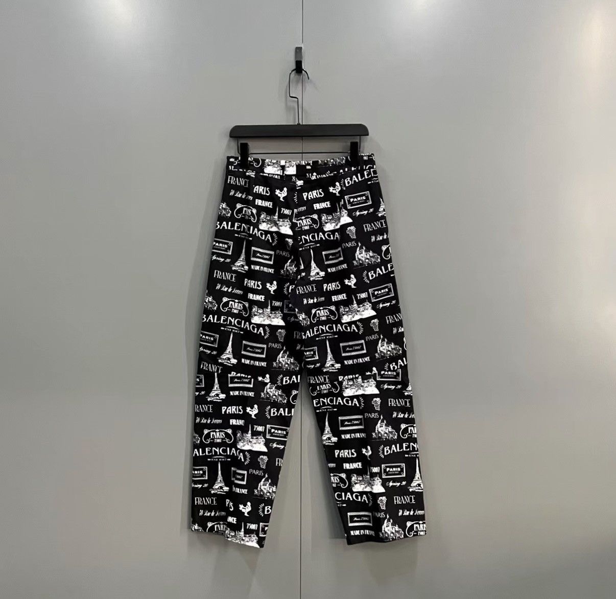 Balenciaga Balenciaga Black All-over Letter Logo Jeans J41 Size US 28 / EU 44 - 2 Thumbnail