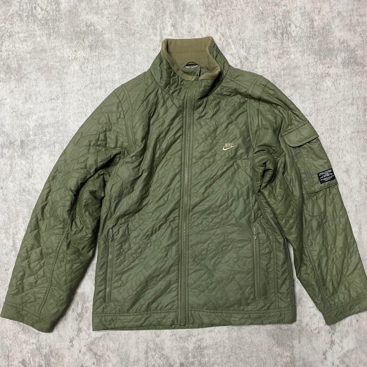 Nike Nike quilted jacket in green and khaki Size US S / EU 44-46 / 1 - 1 Thumbnail