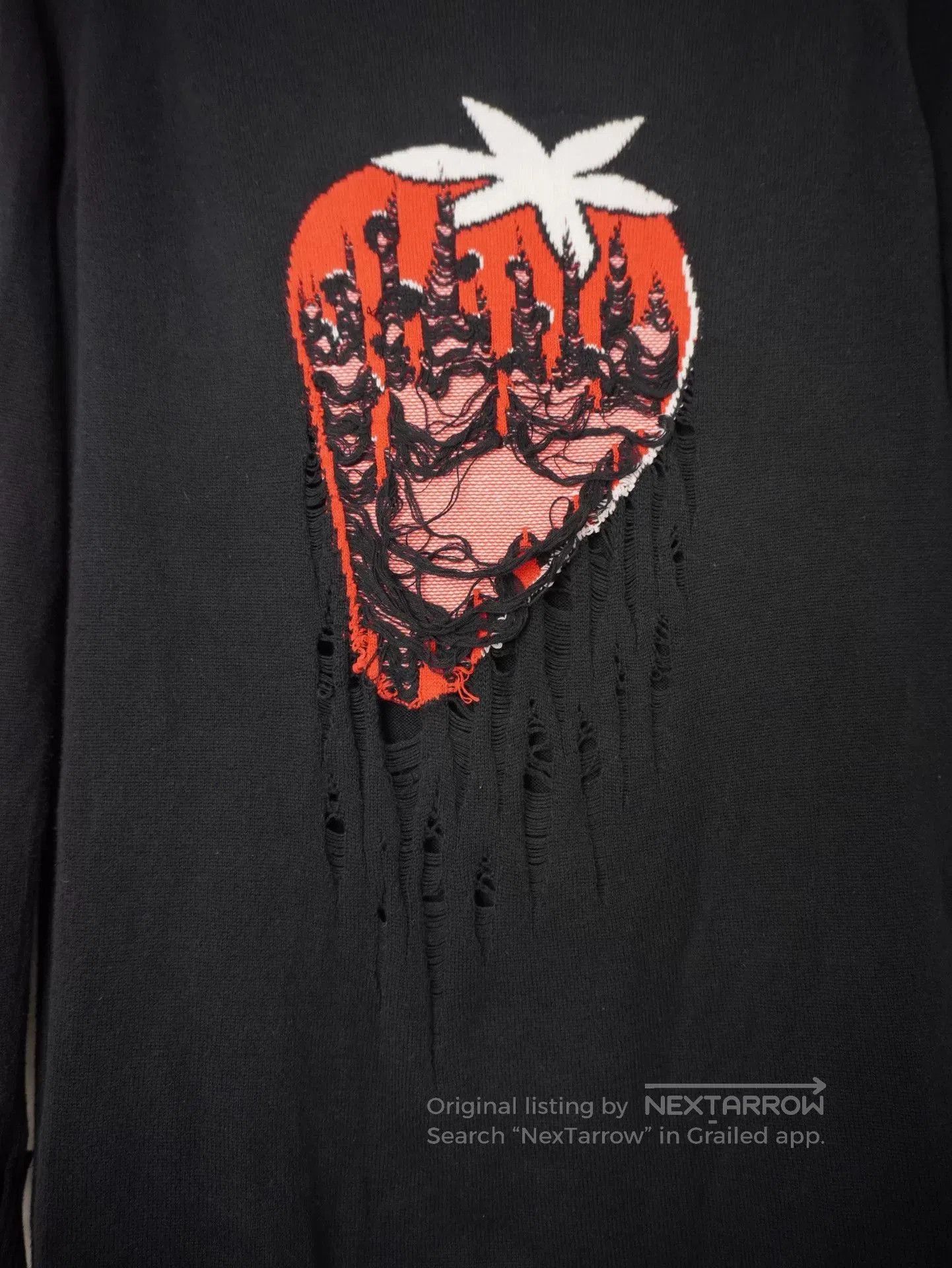 Comme des Garcons TAO CDG Strawberry Punk Long-Sleeve Top. Size S / US 4 / IT 40 - 4 Thumbnail